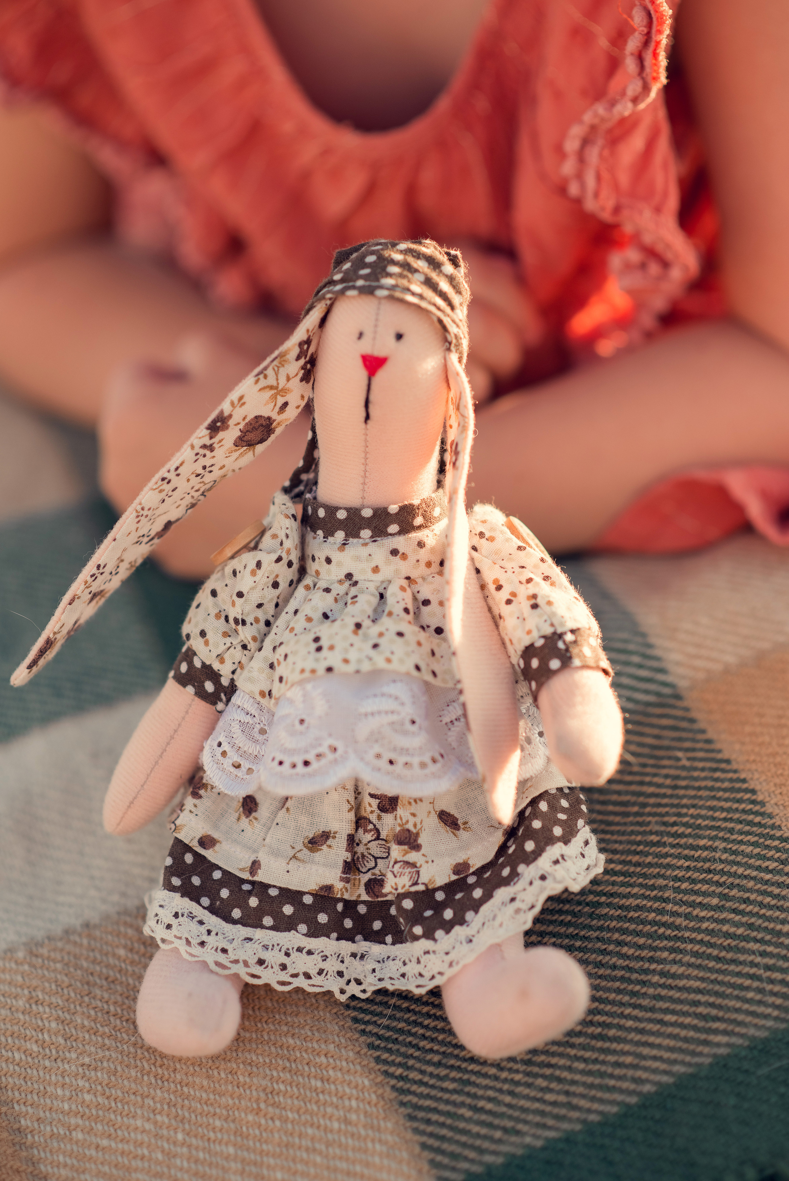 Фотосессия в поле с рулонами на закате. Детский и семейный фотограф в Йошкар-Оле Светлана Кропочева