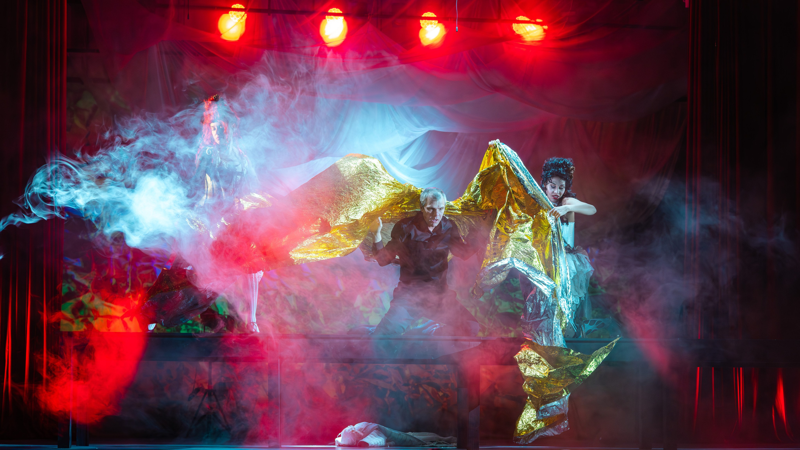 Театр Юного Зрителя «Маленькие трагедии». Фотограф Марк Файзулин