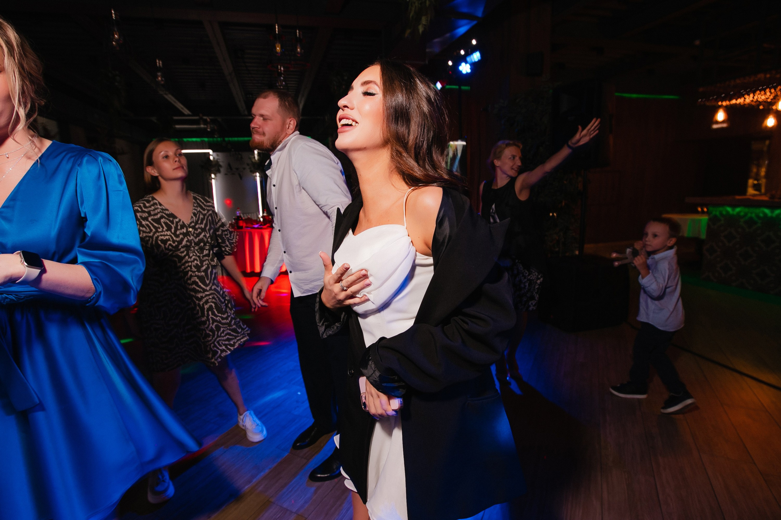 Валерия + Алексей. Роман Урумбаев фотограф Нижневартовск