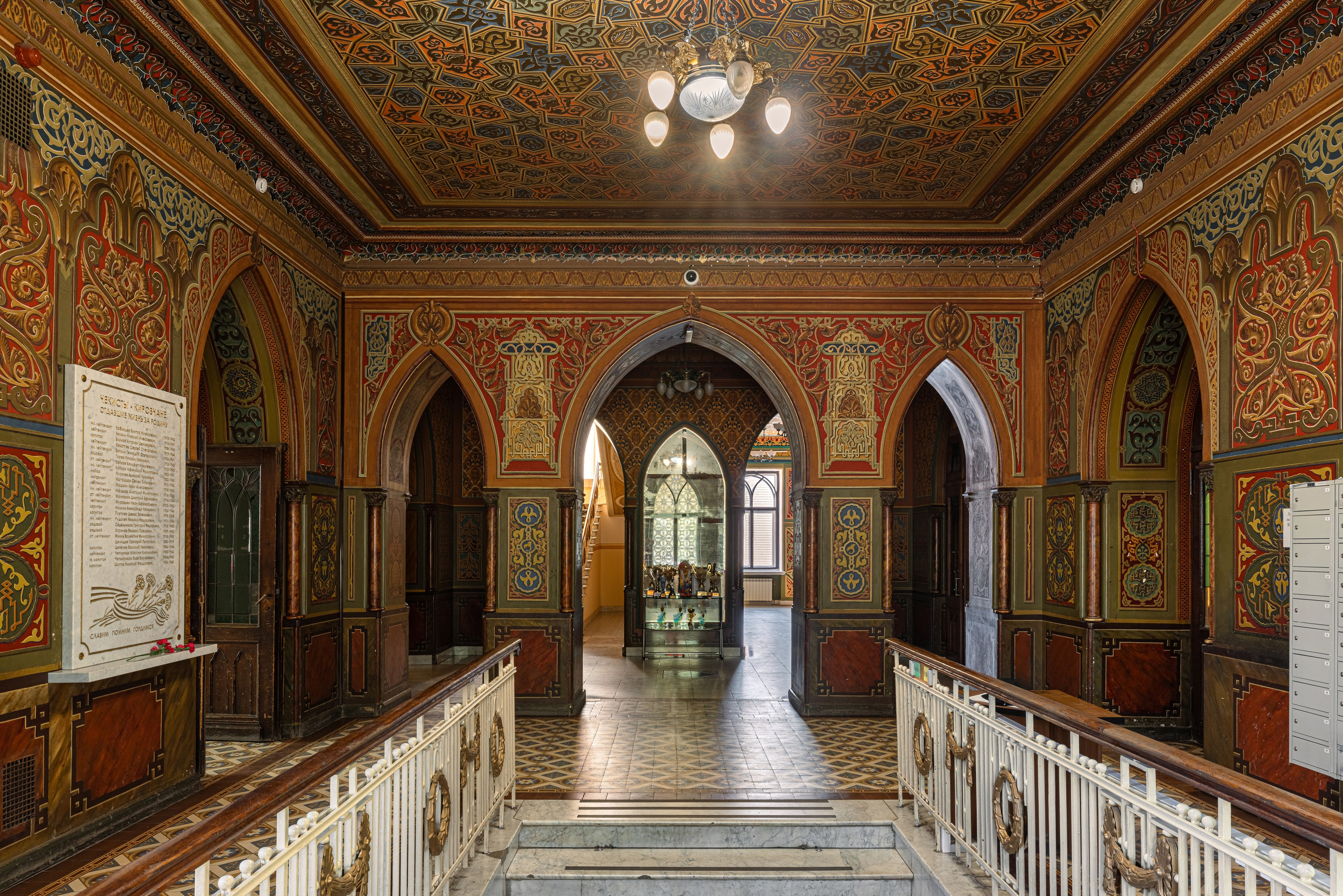 Красный замок Тихона Булычева на Вятке. Архитектор Чарушин И.А. Иван Благушин. Интерьерный и архитектурный фотограф в Москве и Санкт-Петербурге