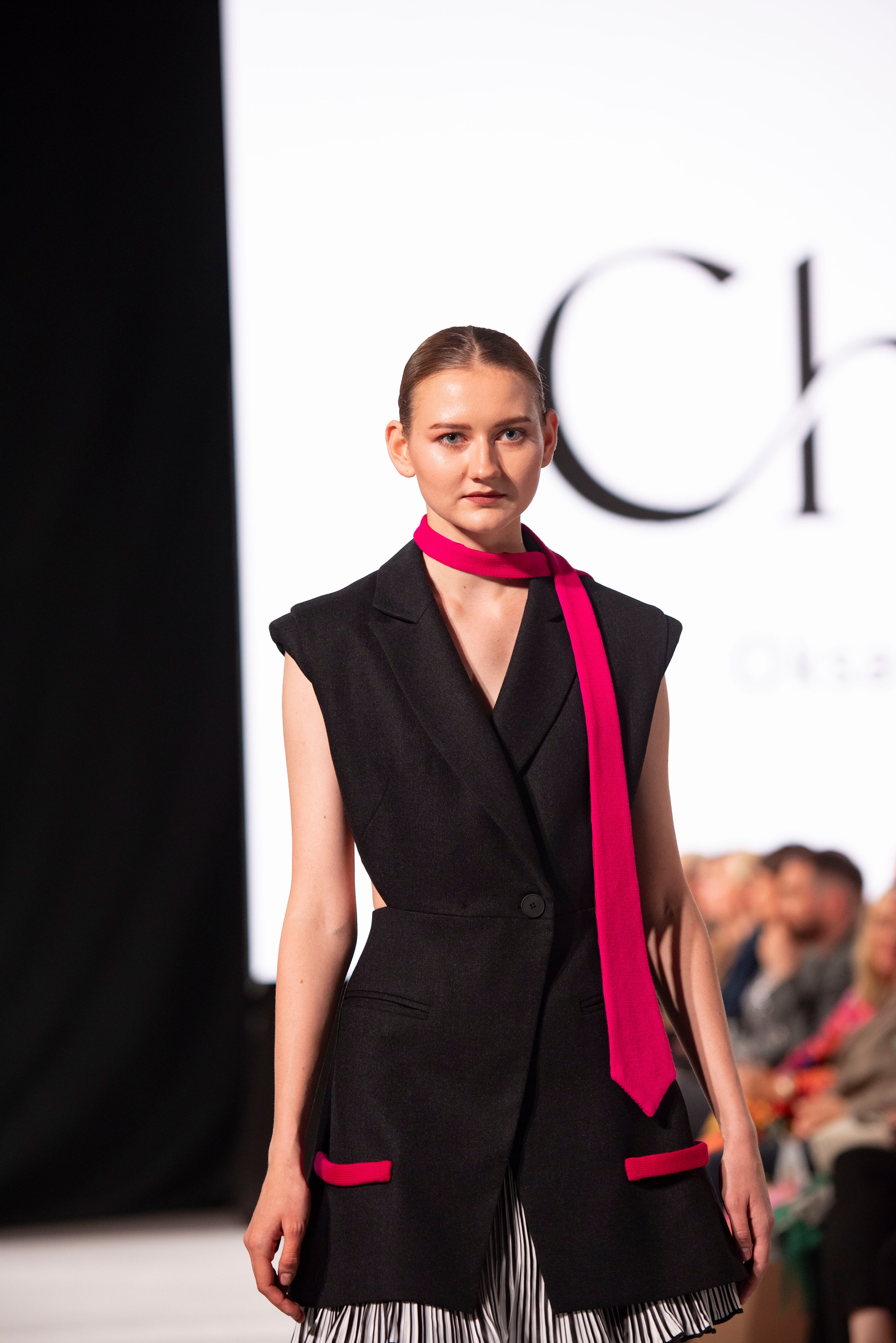 Фотограф на модельный показ. Свадебный, семейный, фэшн фотограф, школьный фотограф в Сочи