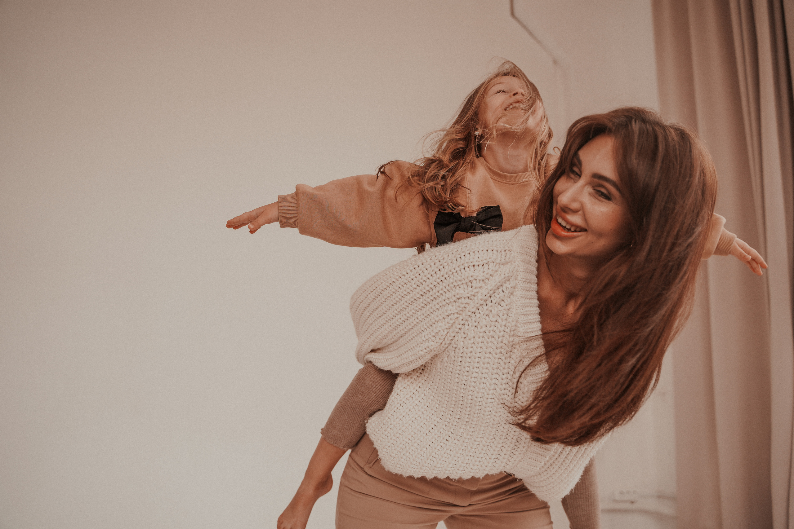 Мама и дочь. Семейный и женский фотограф в Краснодаре Анастасия Приймак