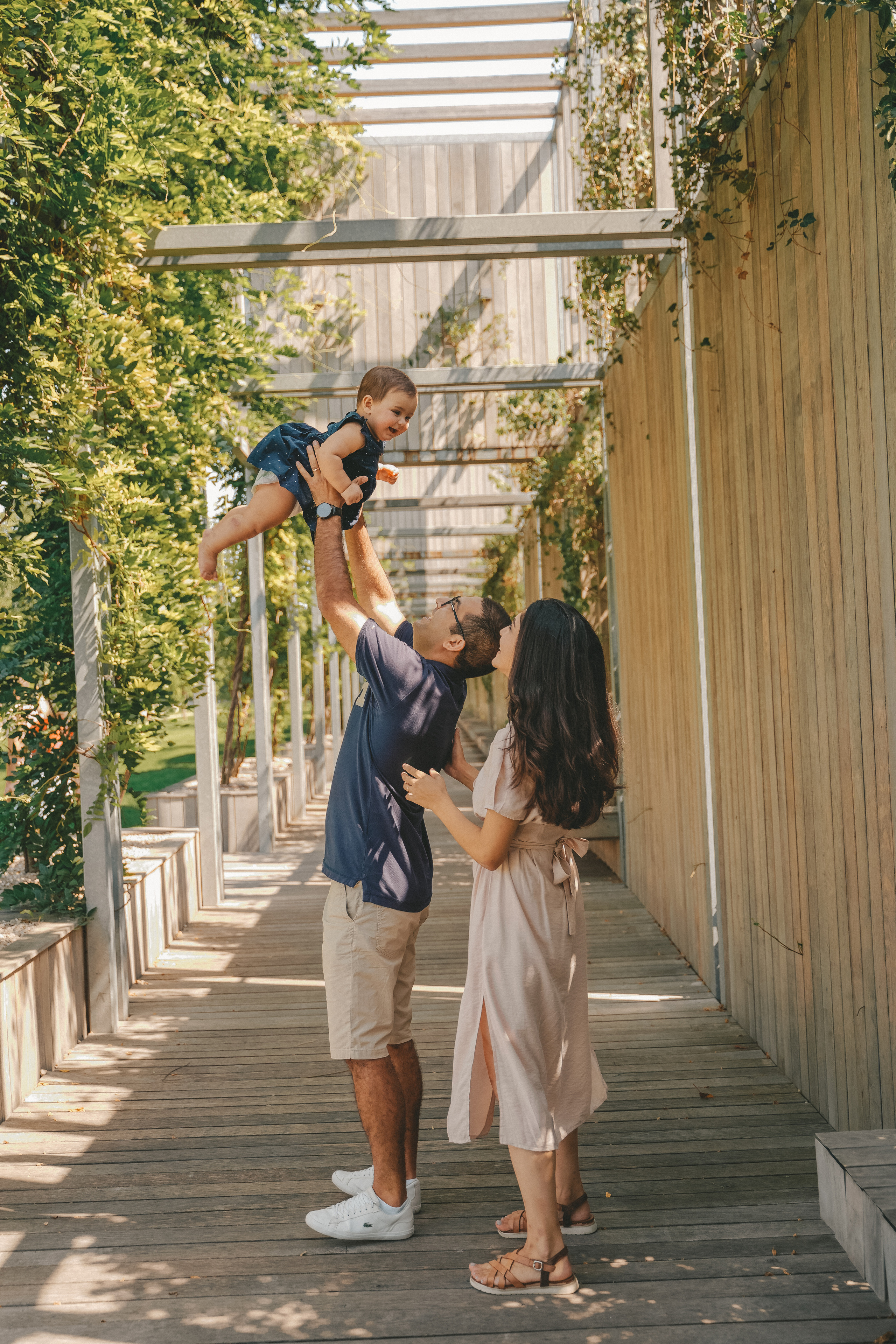 Семейная фотосессия с малышкой в парке Галицкого. Семейный и женский фотограф в Краснодаре Анастасия Приймак