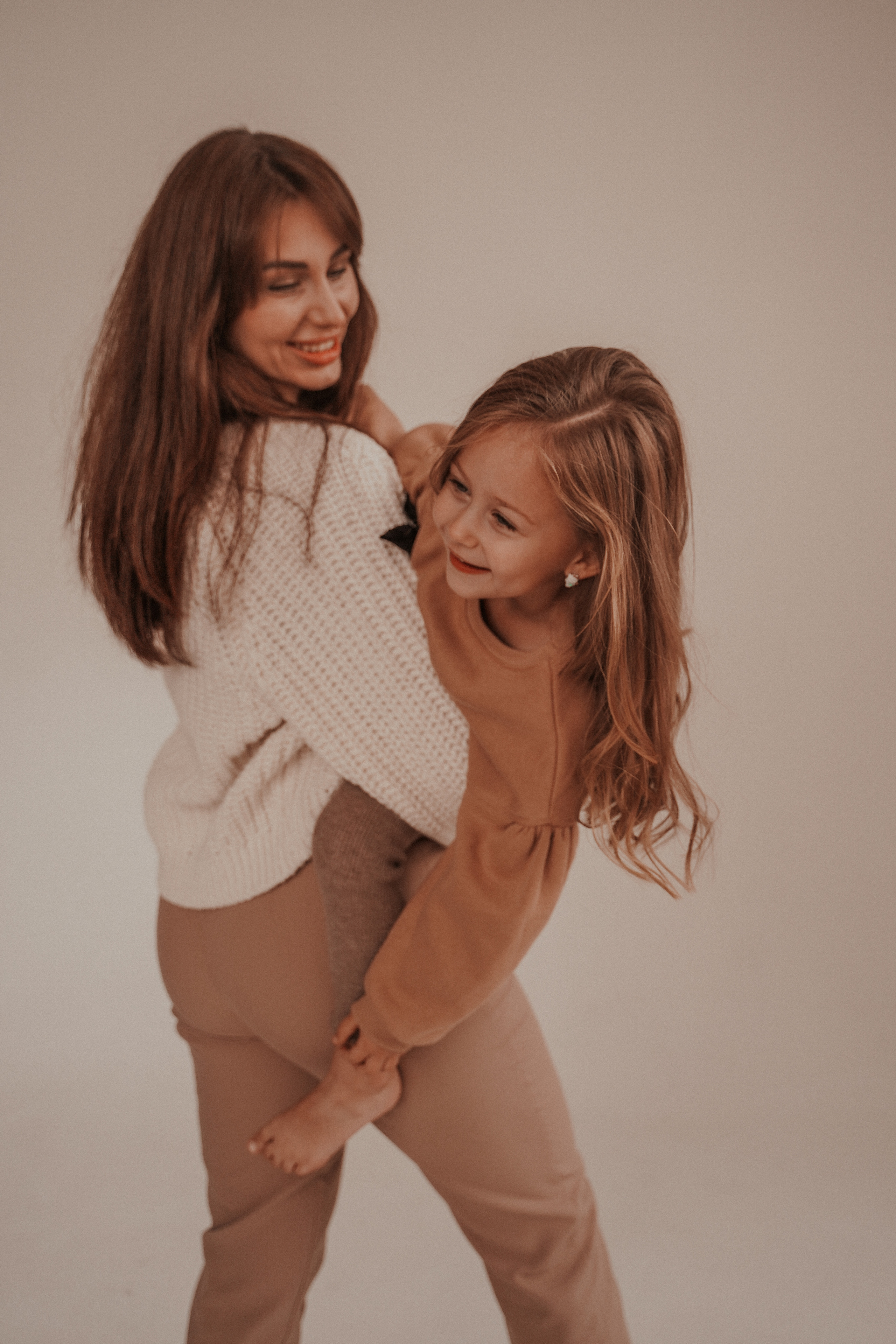 Мама и дочь. Семейный и женский фотограф в Краснодаре Анастасия Приймак