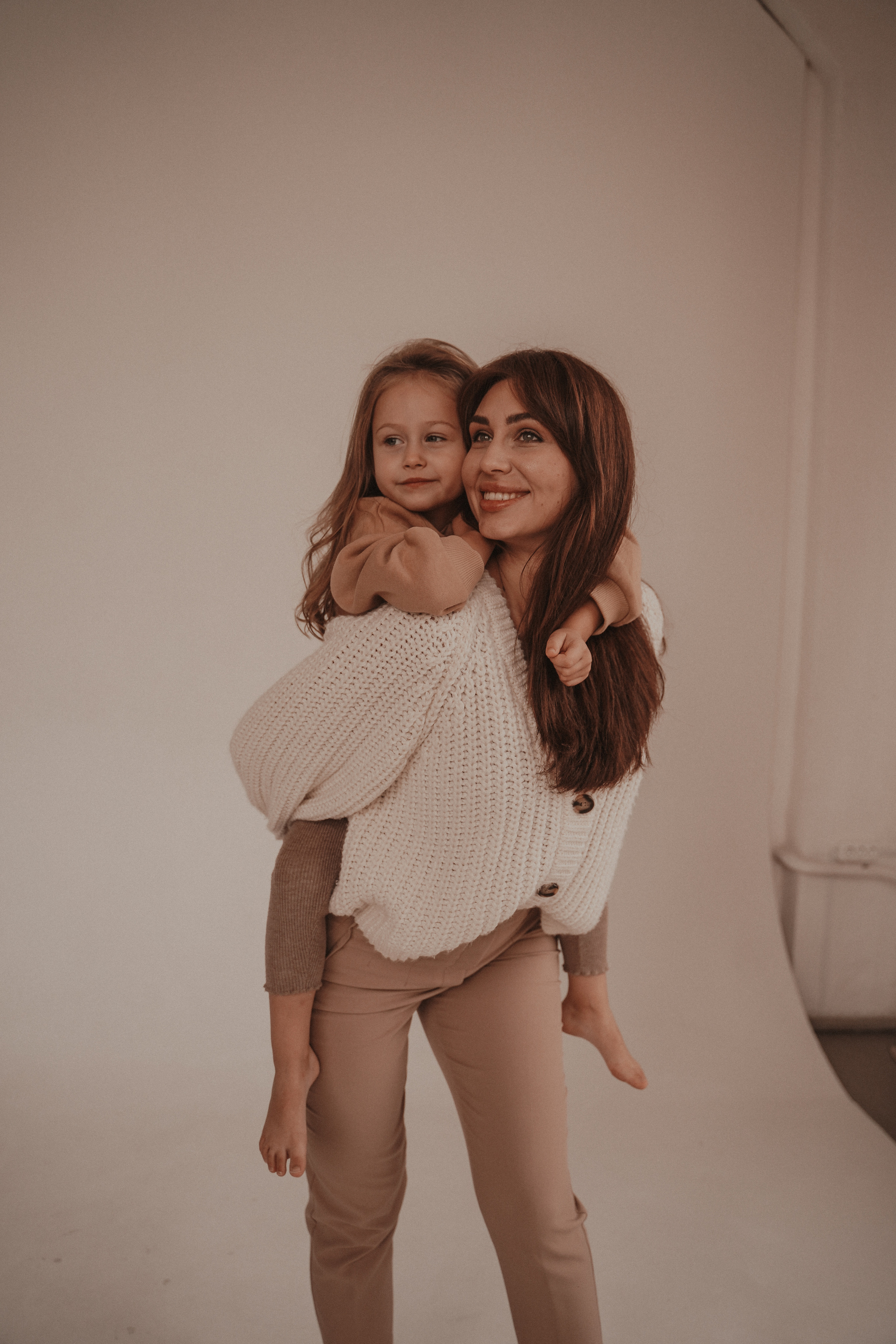 Мама и дочь. Семейный и женский фотограф в Краснодаре Анастасия Приймак