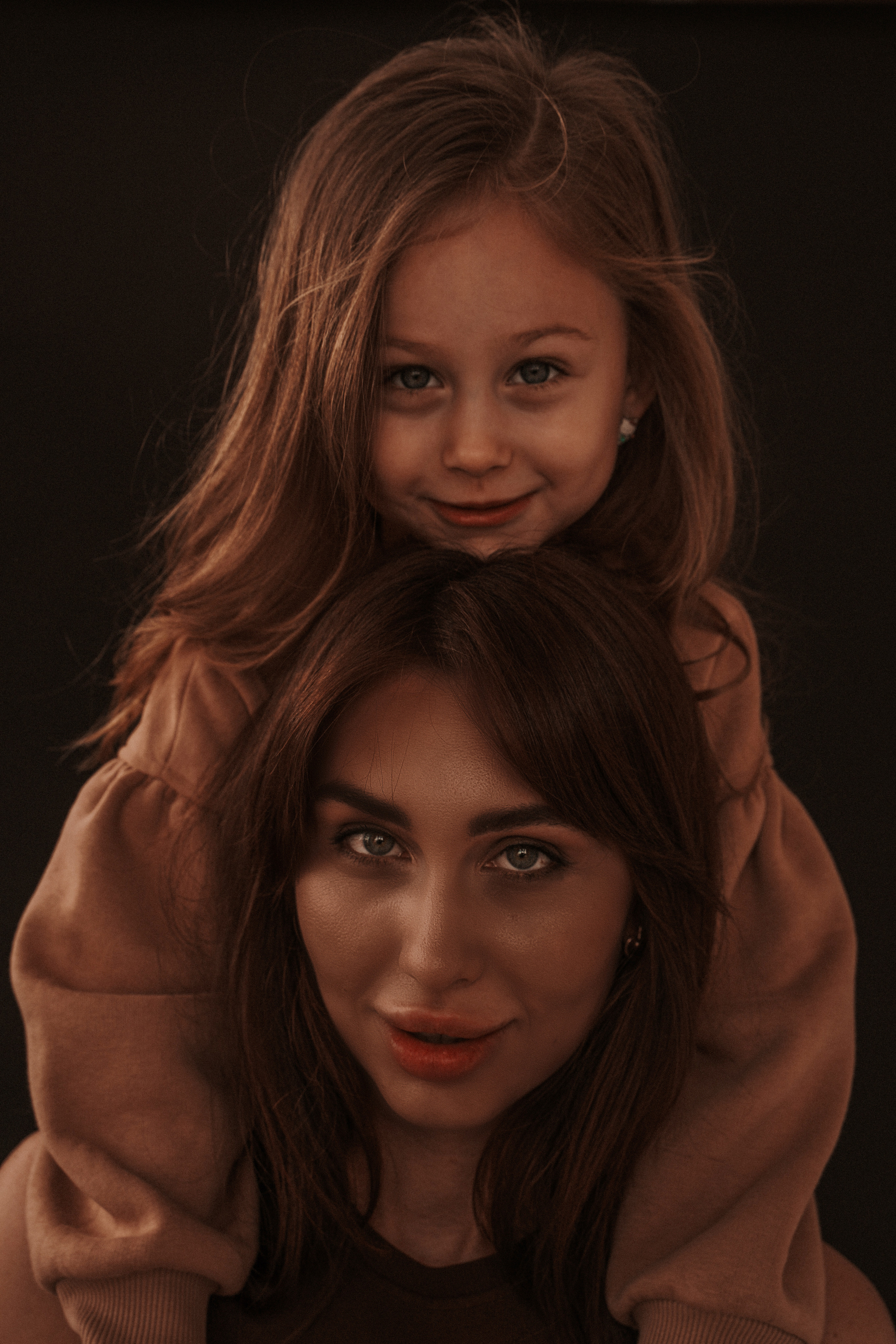 Мама и дочь. Семейный и женский фотограф в Краснодаре Анастасия Приймак