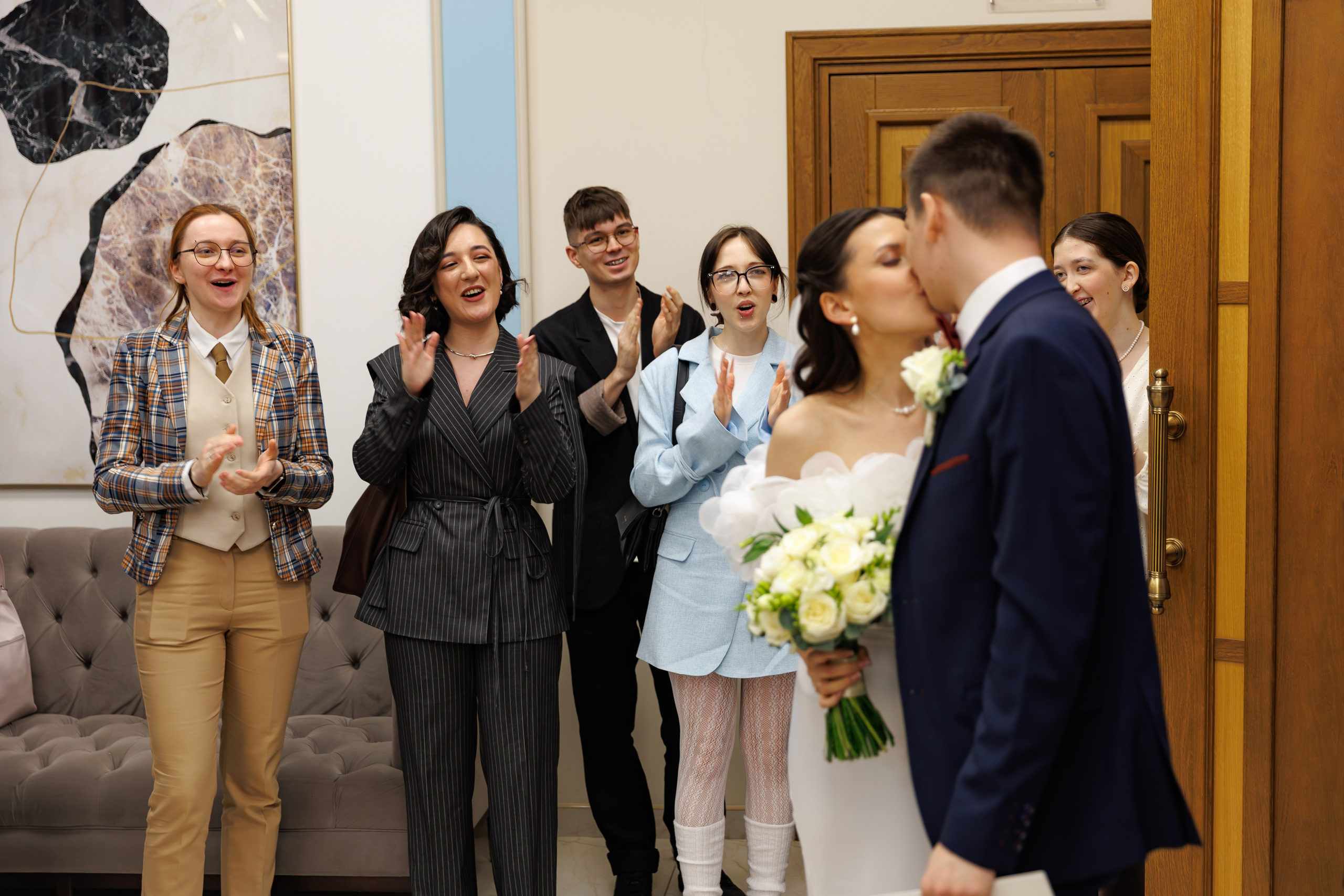 Свадебная фотосессия и сборы в гостинице Националь. Свадебный фотограф Москва и МО Сергей Киржаев