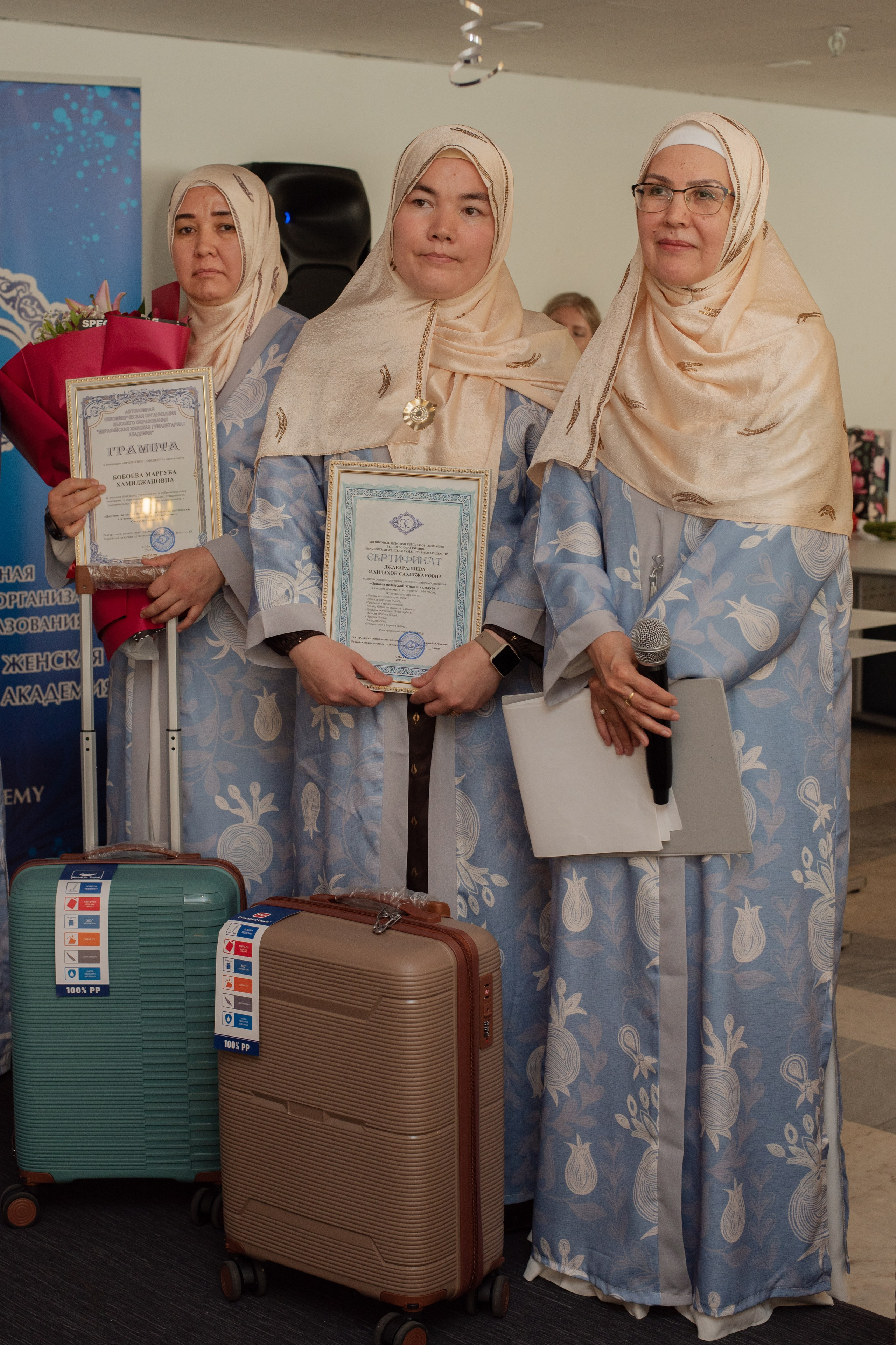 Выпускной в Евразийской женской гуманитарной академии. Лина Курочка — ваш фотограф