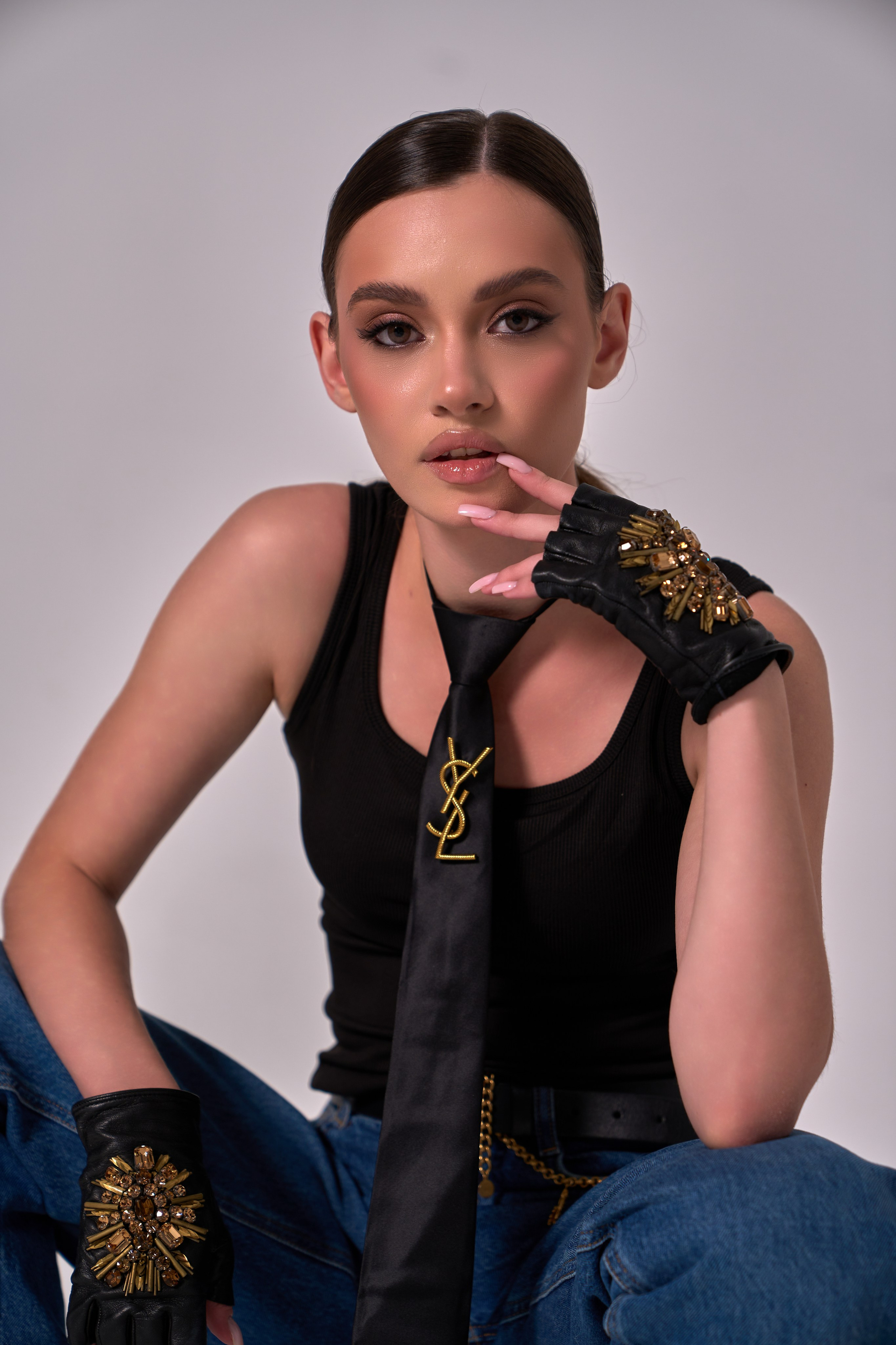 Коммерческий fashion фотограв в Москве и Санкт-Петербурге. Организовываю индивидуальные съемки и съемки для брендов