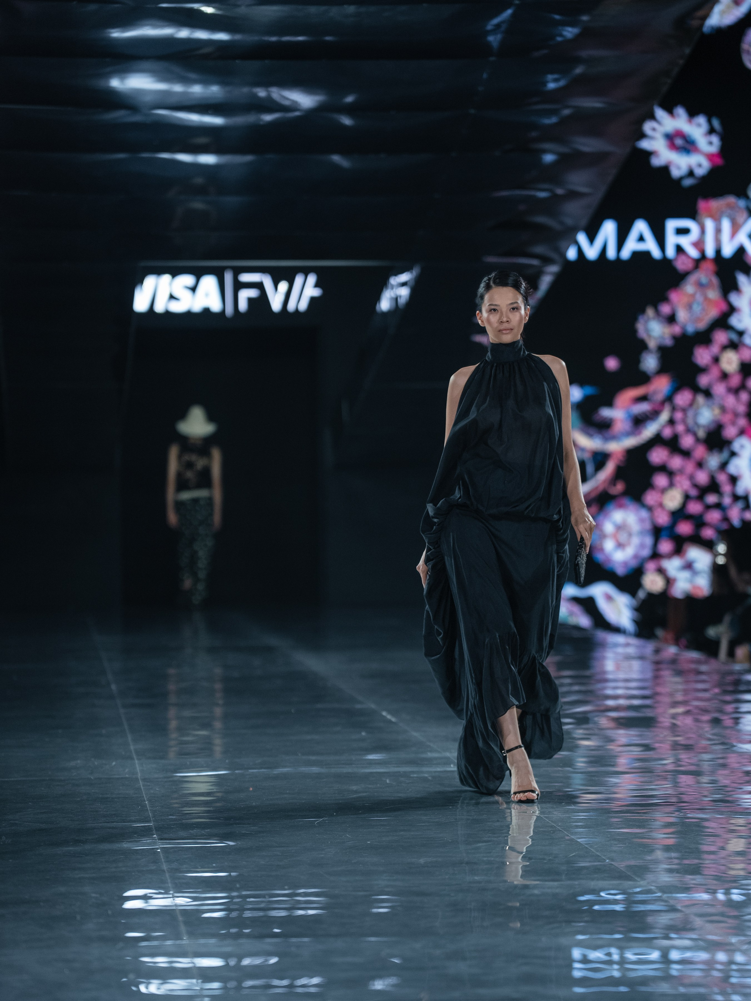 Visa Fashion Week Pre-Fall Mariko. Сайт Алматинского НЮ АРТ, будуар и фэшн фотографа Дениса Карпенко