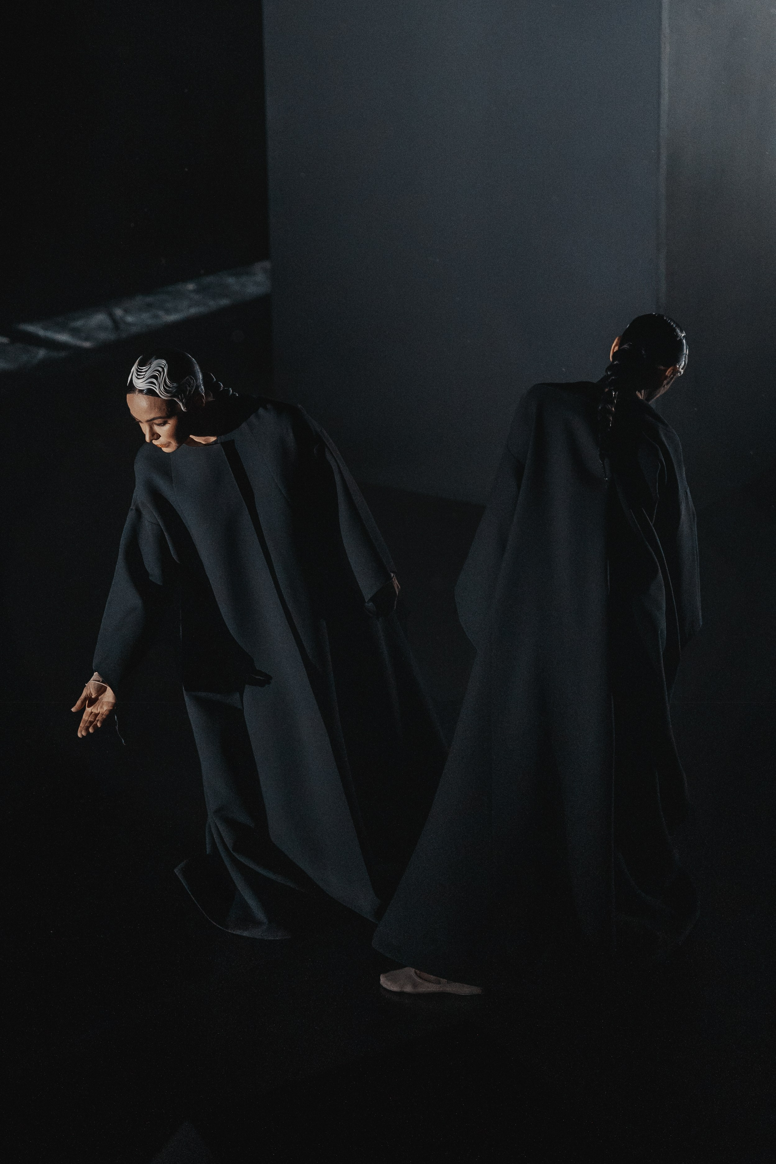 Прима балерины Мариинского театра Диана Викторовна Вишнёва и Дарья Владимировна Павленко в спектакле Дуо хореографа Павла Глухова проект фестиваля Context