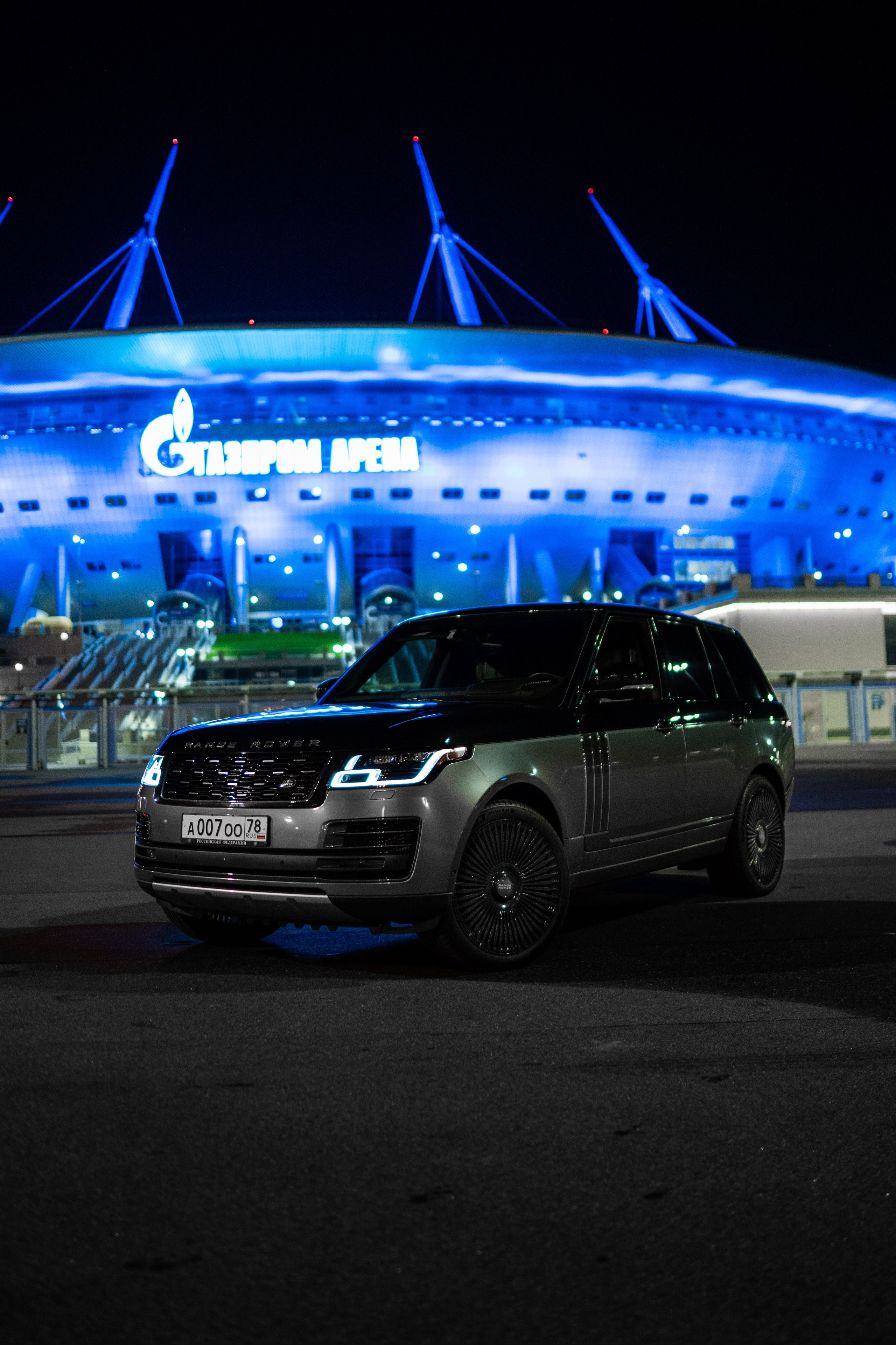 Mercedes Benz E200 + Range Rover Autobiography. Mirllaev