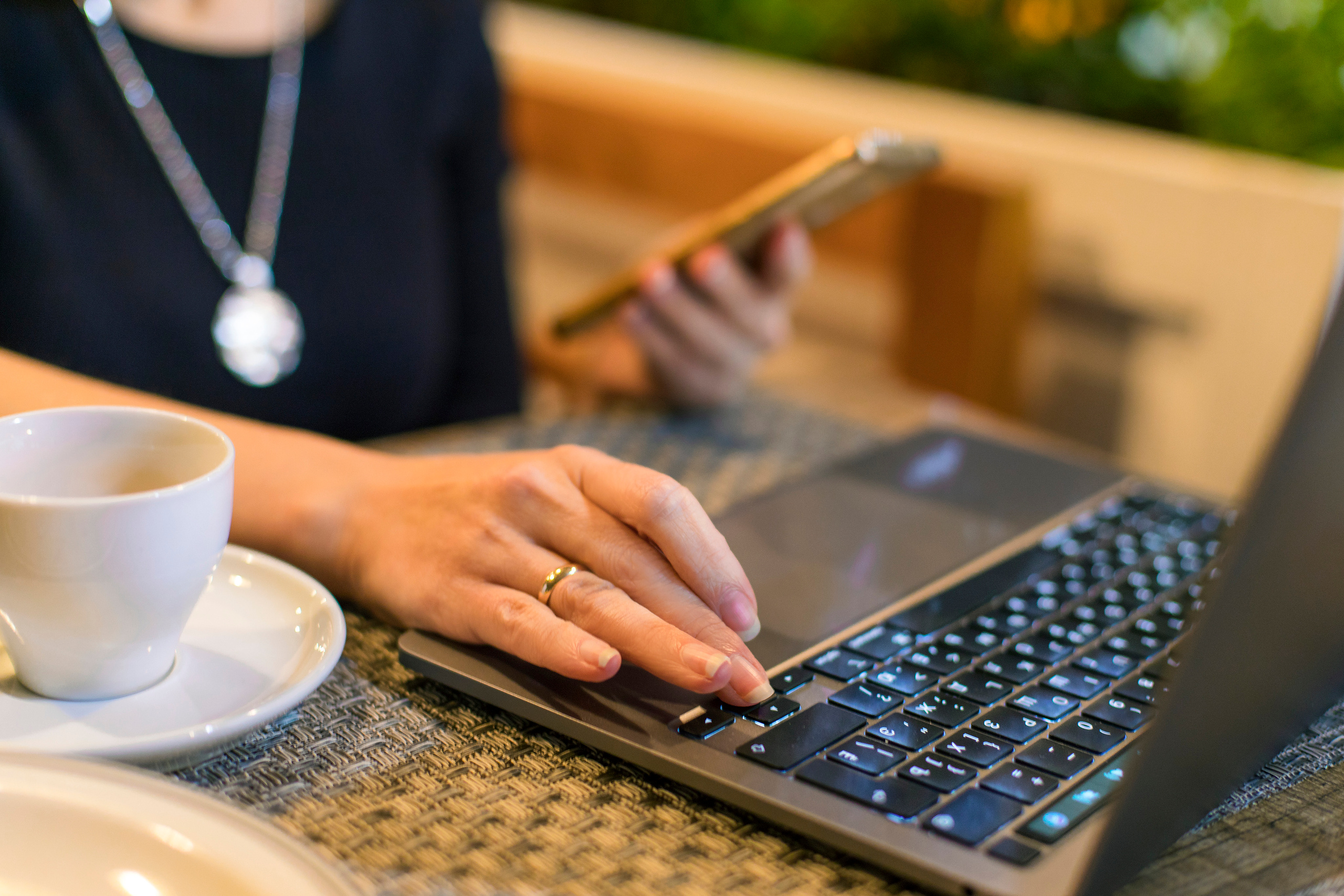 Специалист по чат-ботам Елена. Детский и семейный фотограф Калугина Марина | Москва и МО