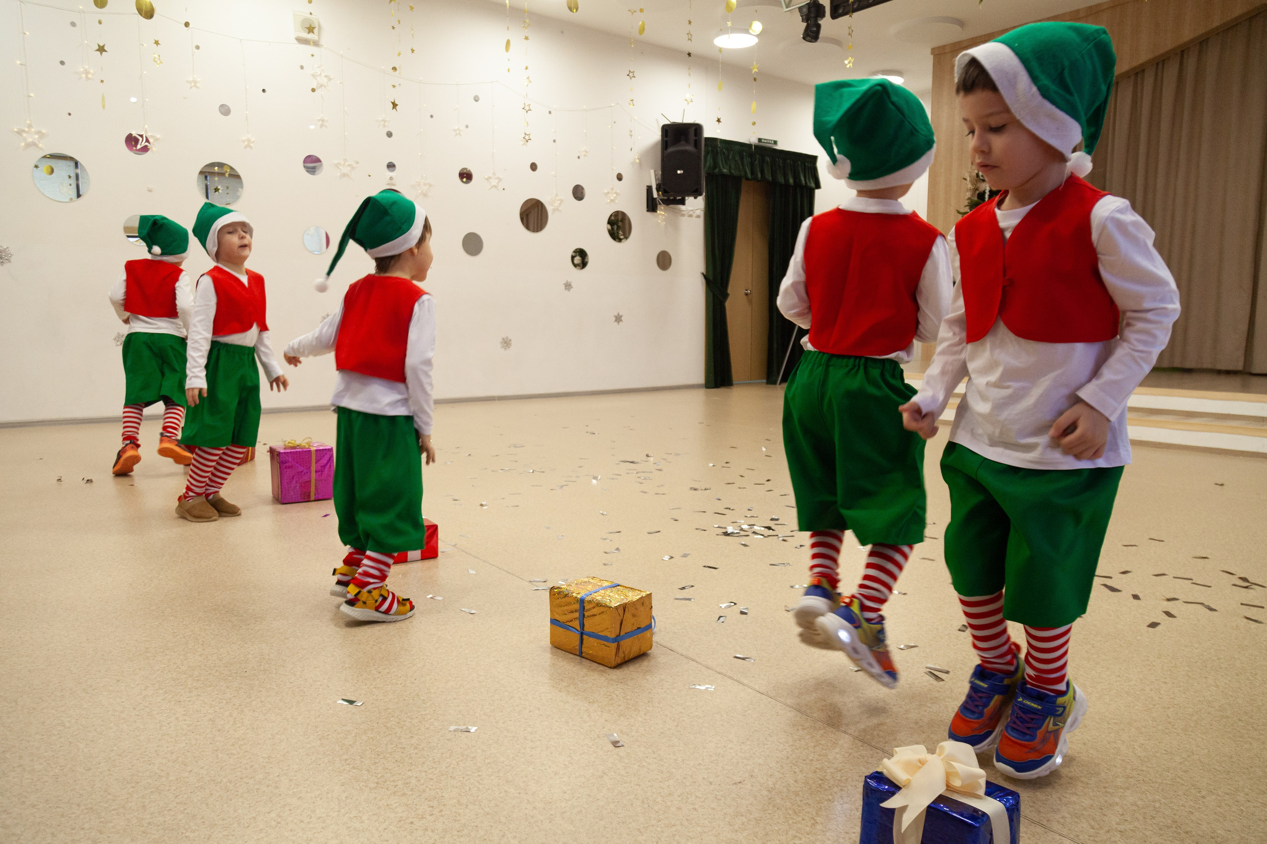 Новогодний утренник. 17.12.24. Профессиональное фото в Казани: от идеи до результата. Фотограф Яна Мур