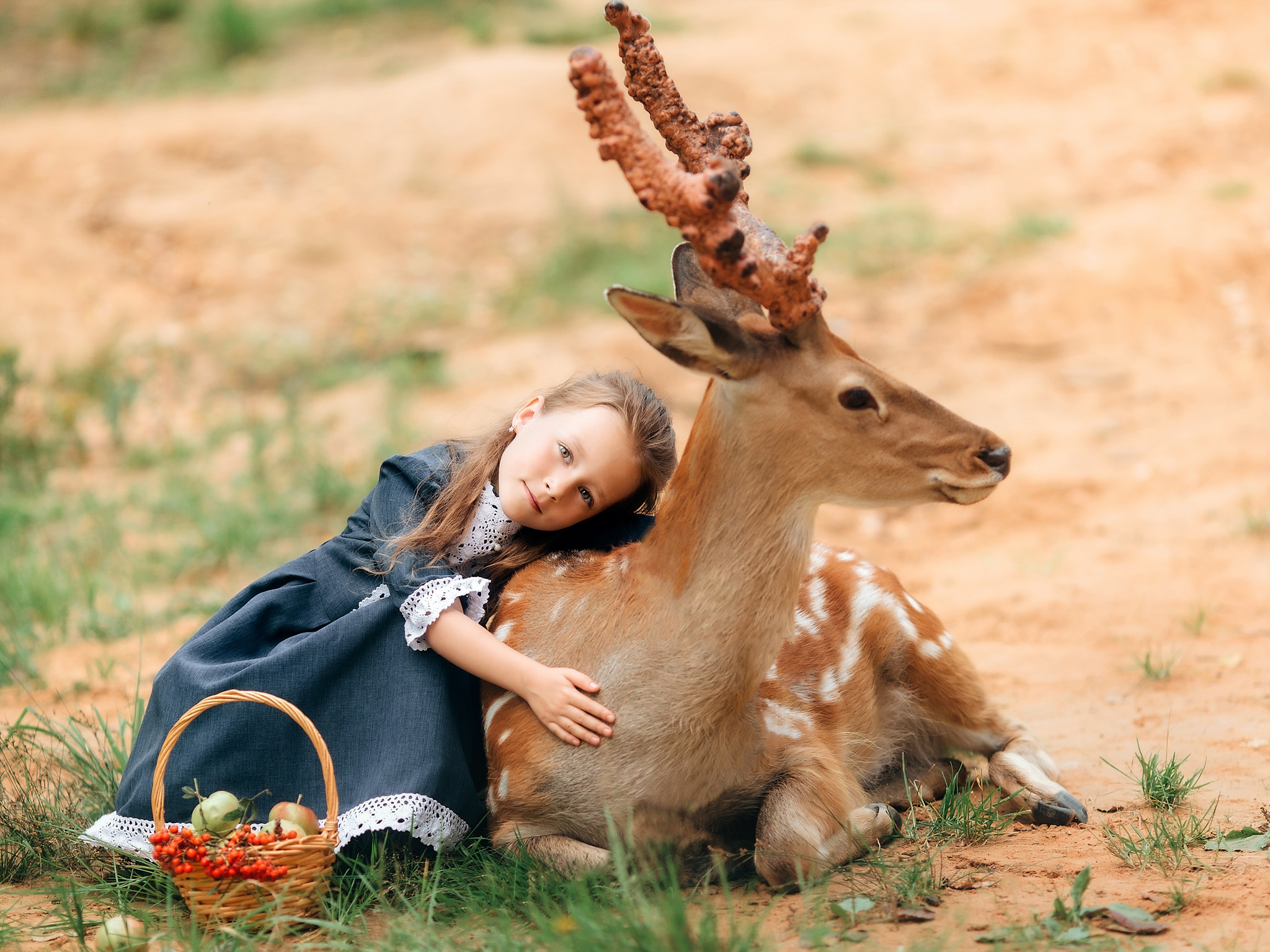 Елена и ее семья. Фотосессия с оленями. Детский и семейный фотограф с животными в Москве Гурьева Надежда