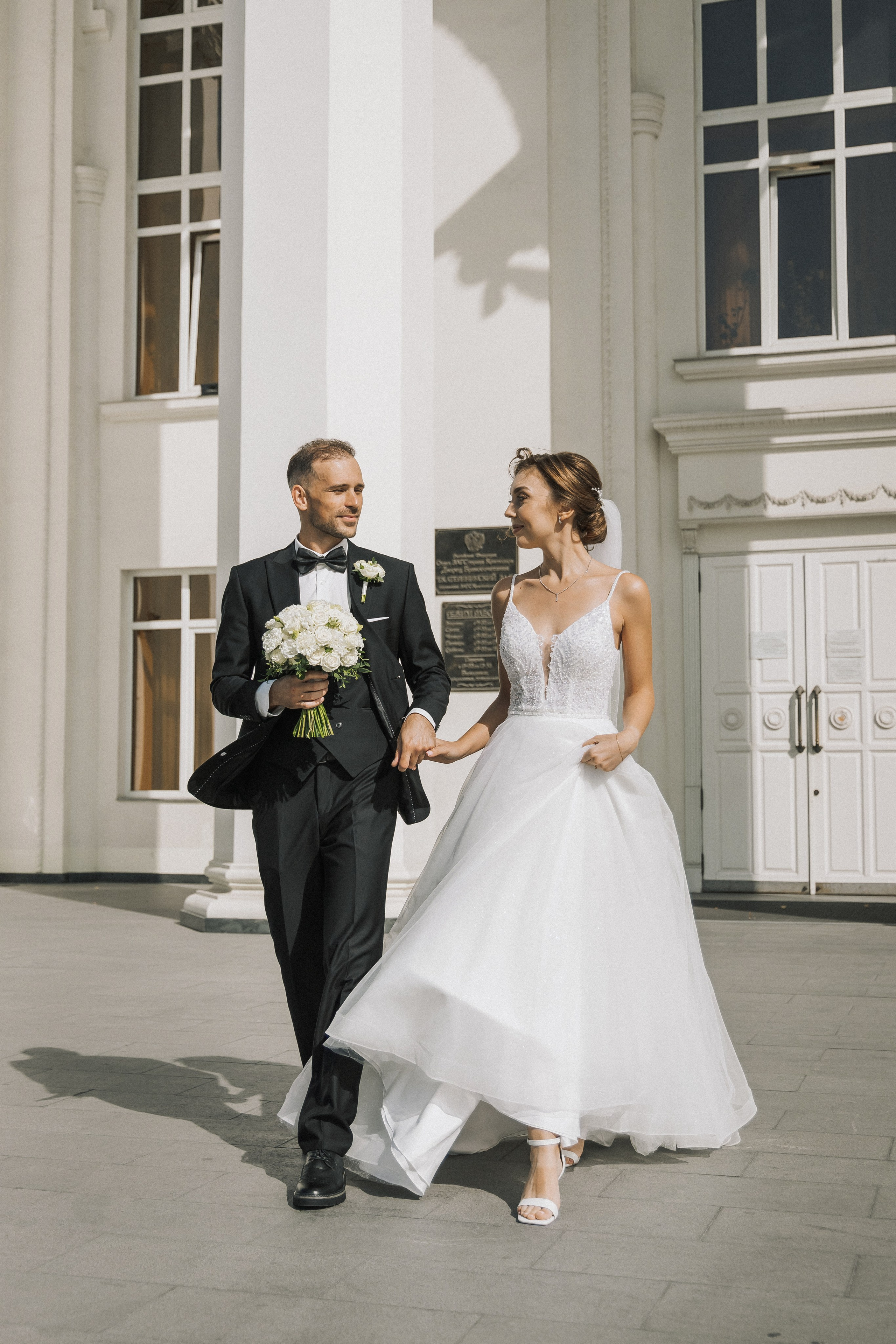 Свадебная прогулка Екатерины и Евгения. Свадебная фотография. Арина Рубах