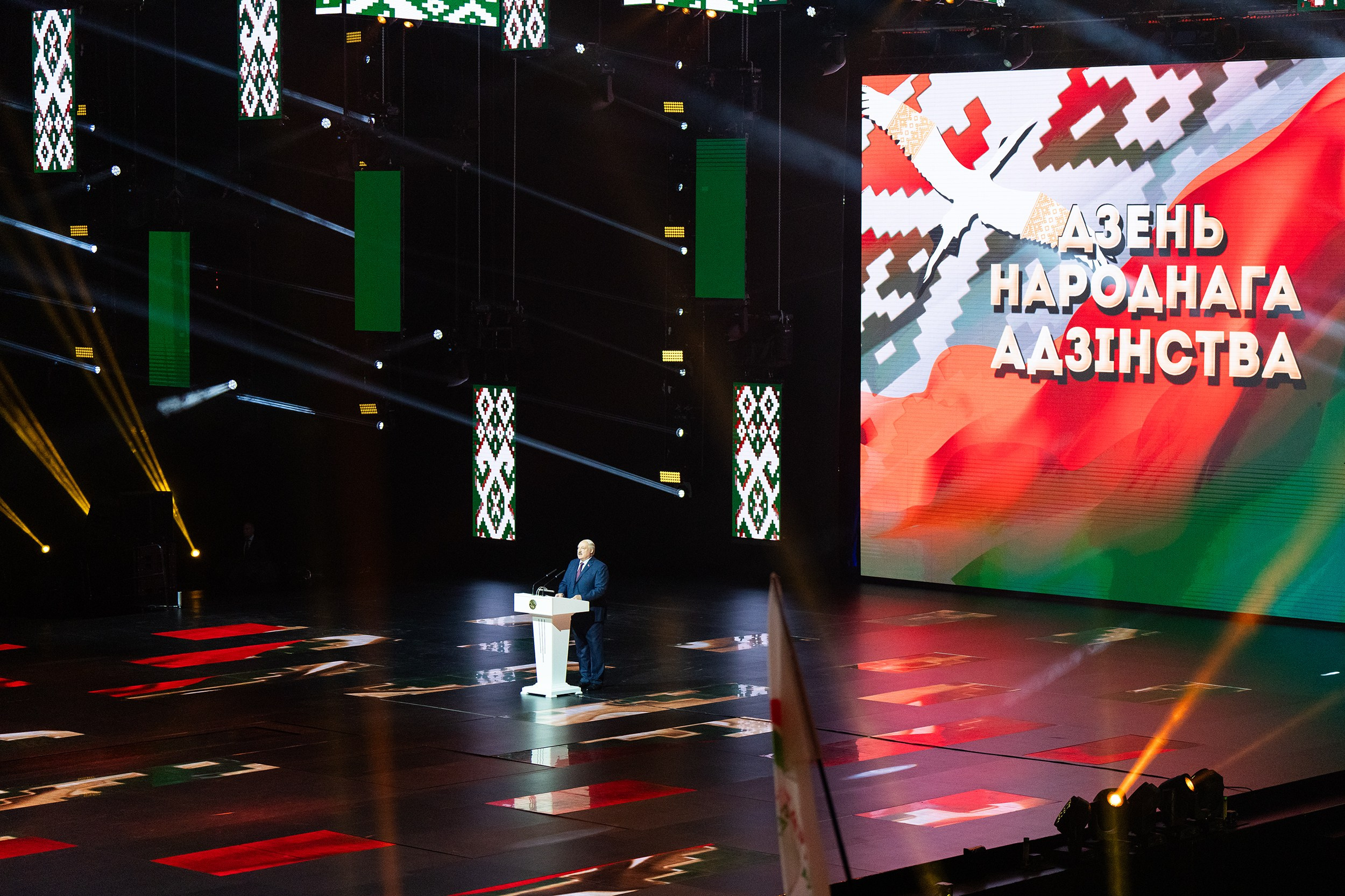 Репортажный фотограф в Сочи — профессиональная съёмка событий и мероприятий. Профессиональная фотосъемка в Сочи: репортаж, предметная, ювелирная фотосъемка, недвижимость, фуд-фотография. Фотограф Александр Афанасьев