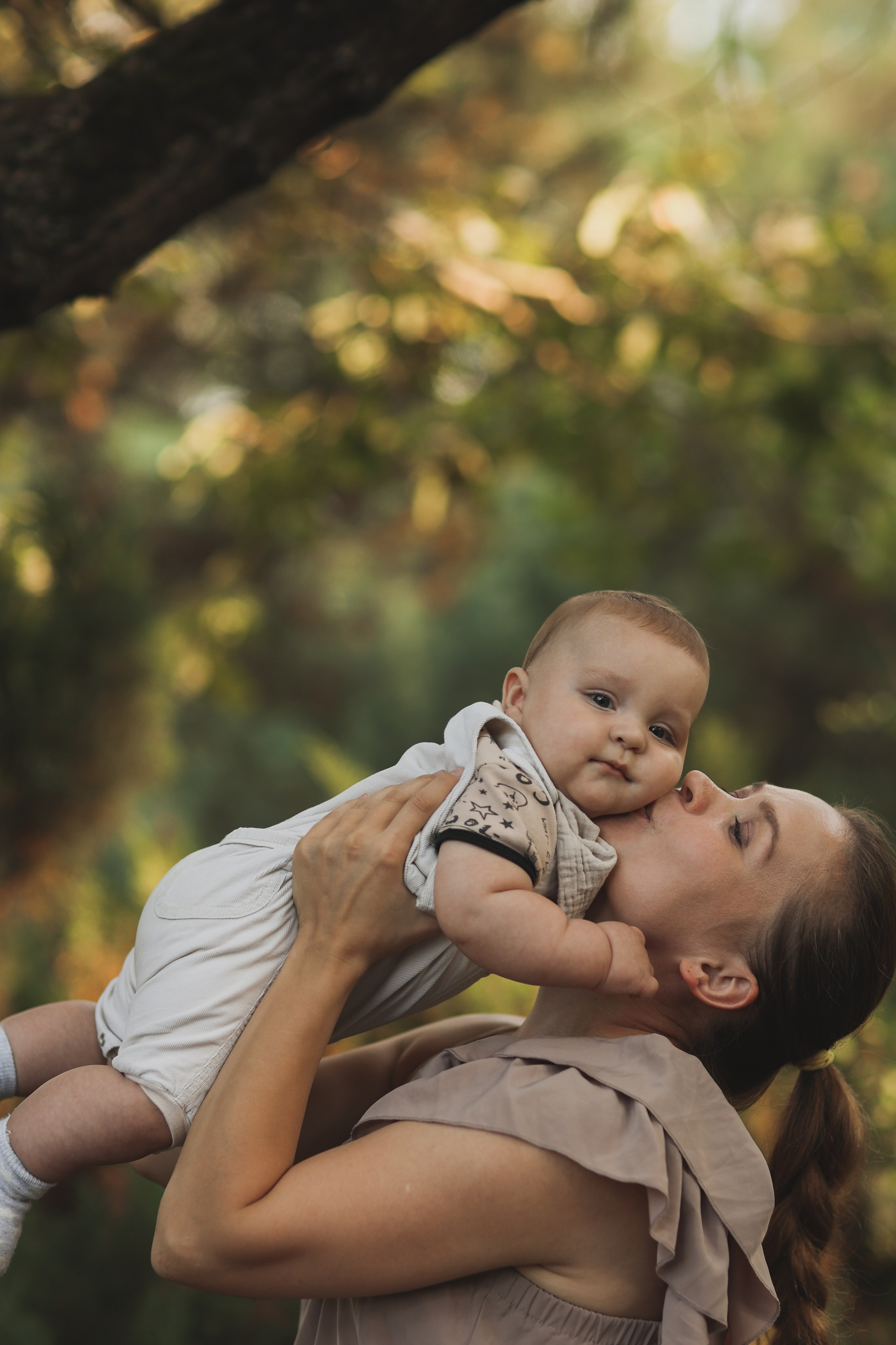 Ростислав с мамой и папой. Детский и семейный фотограф, съемка новорожденных Москва