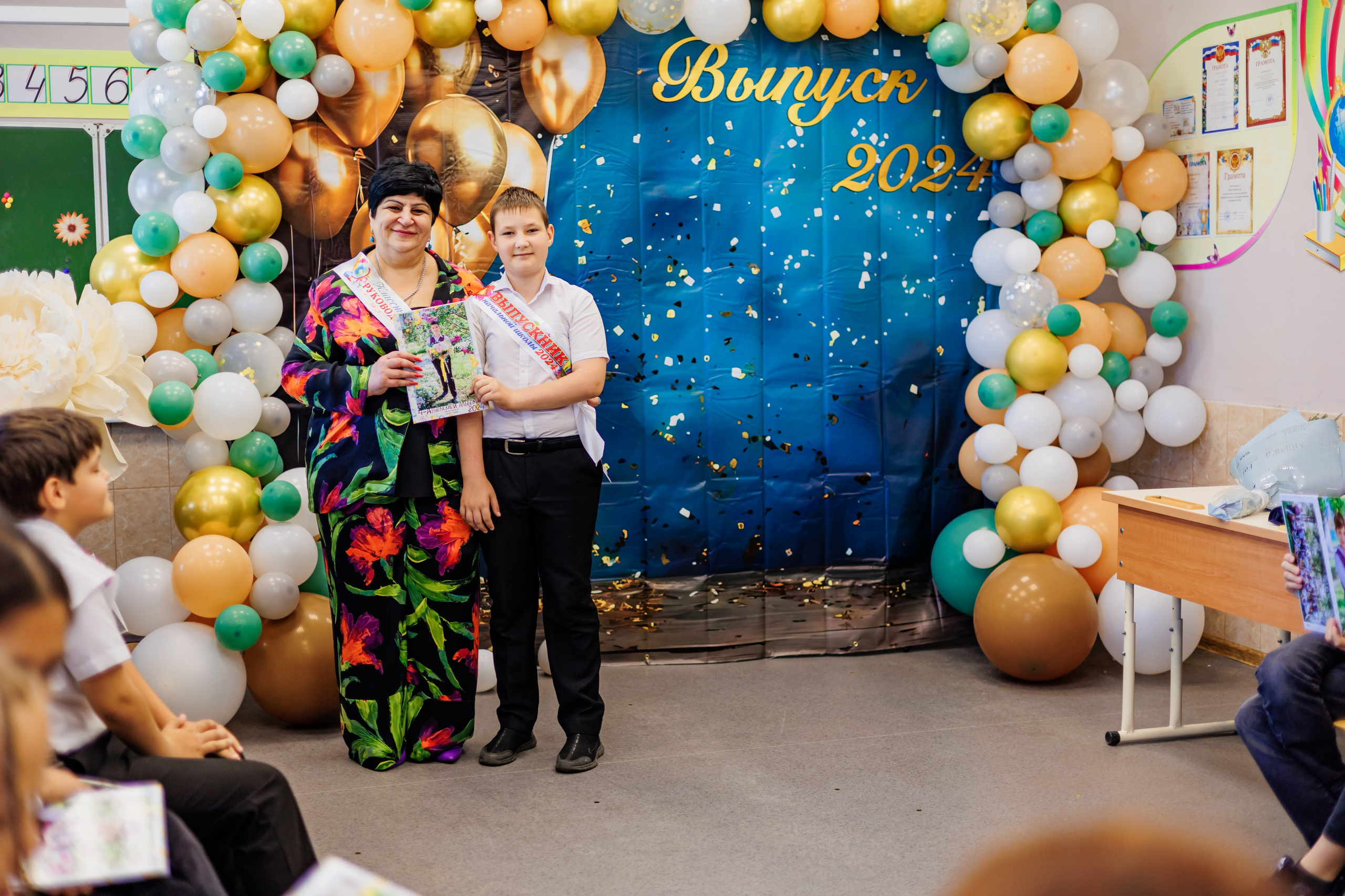 Выпуск 4а 25школа'24 год. Свадебный и семейный фотограф в Армавире