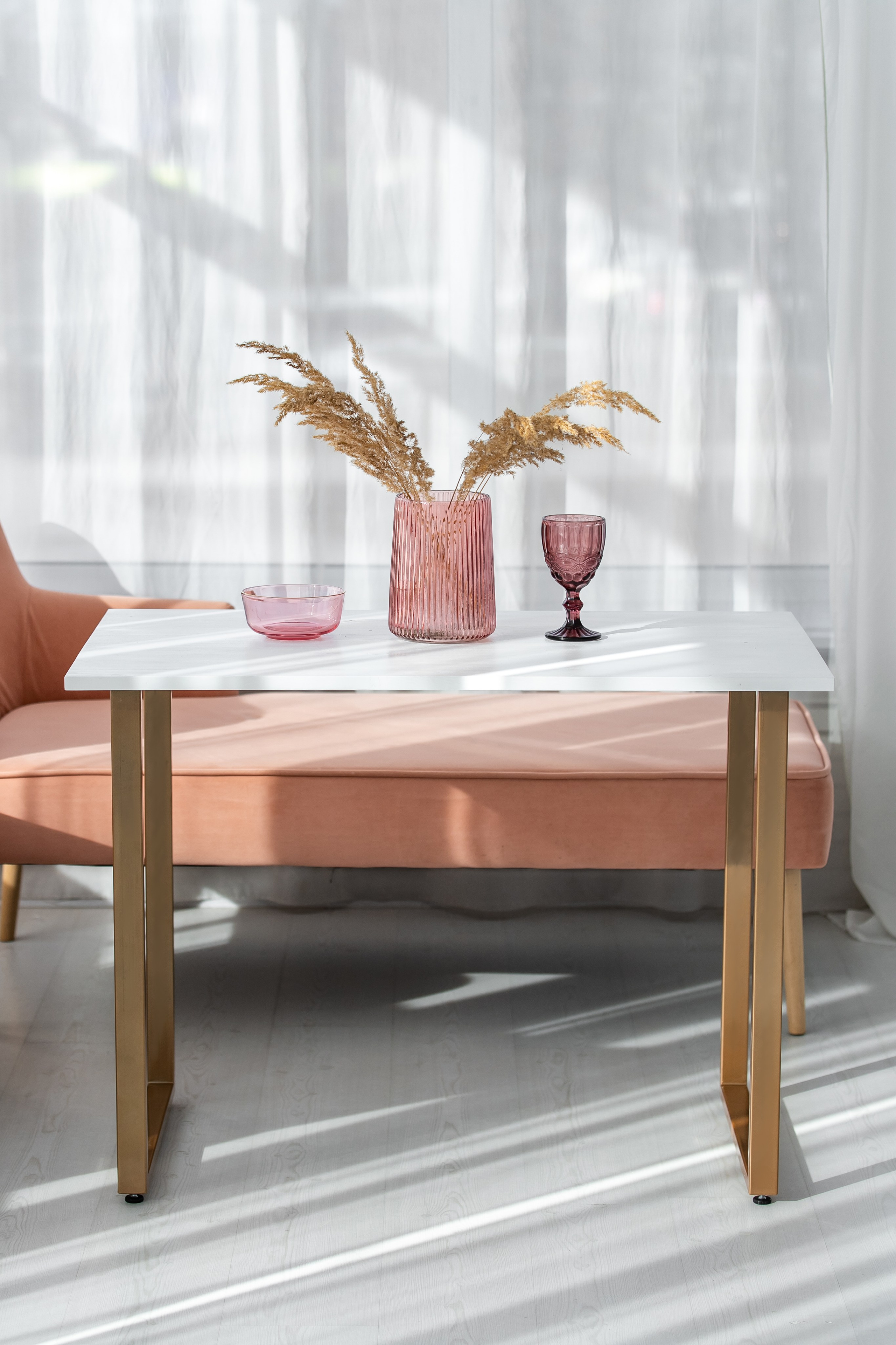 Металлические подстолья. Предметный, контентный и личный фотограф в Минске Смоляр Руслана