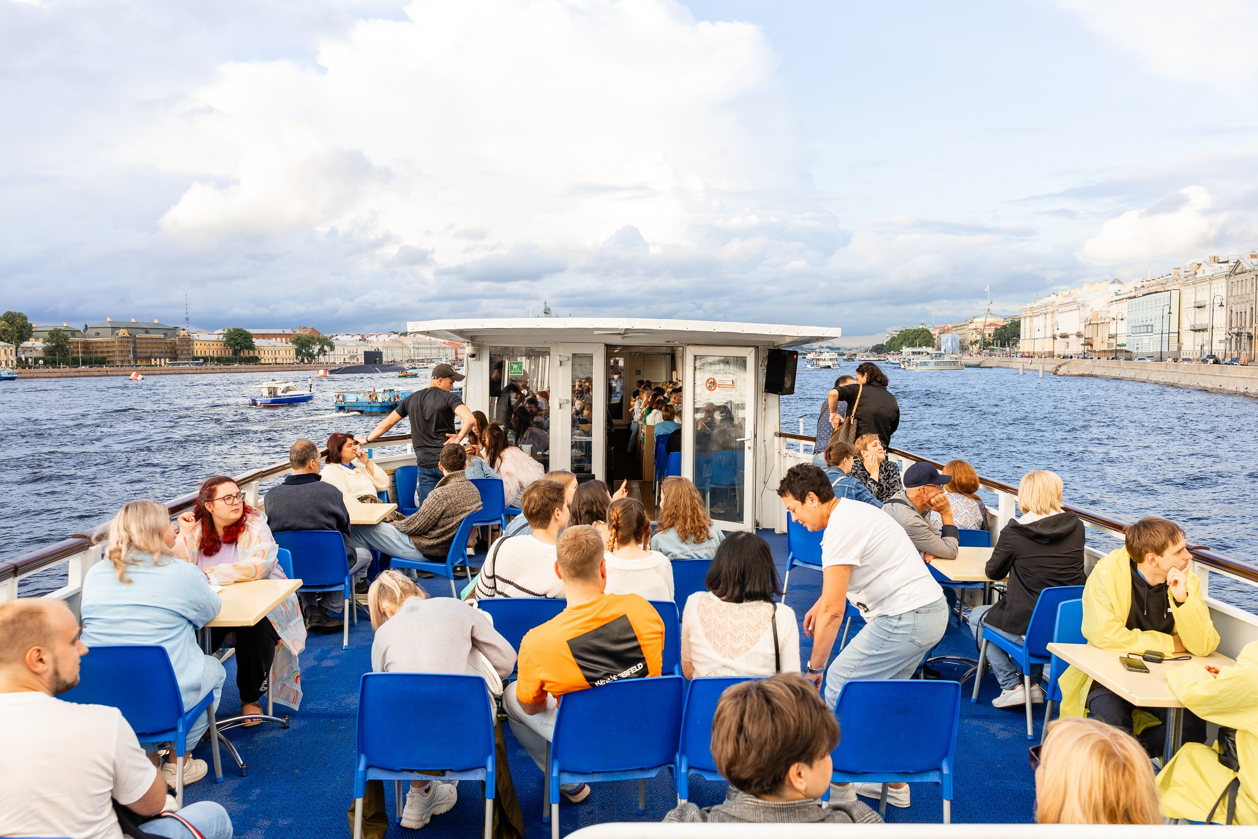 Экскурсия на двухпалубном теплоходе по Неве. Фотограф в Санкт-Петербурге — Сергей Петров