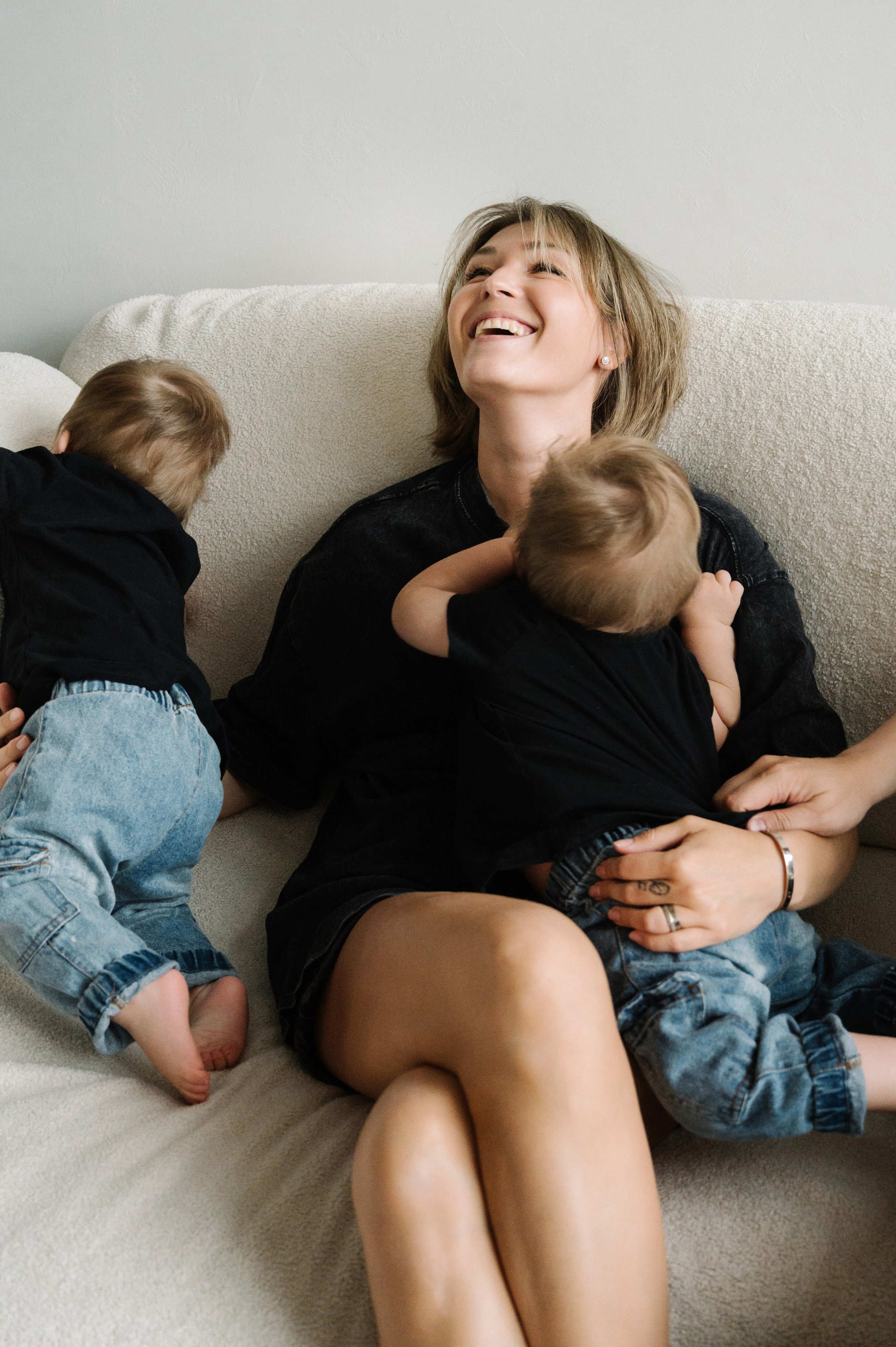 Алина. Профессиональный фотограф беременности в СПБ. Стильные фотосессии беременности в стиле минимализм и классическая фотография
