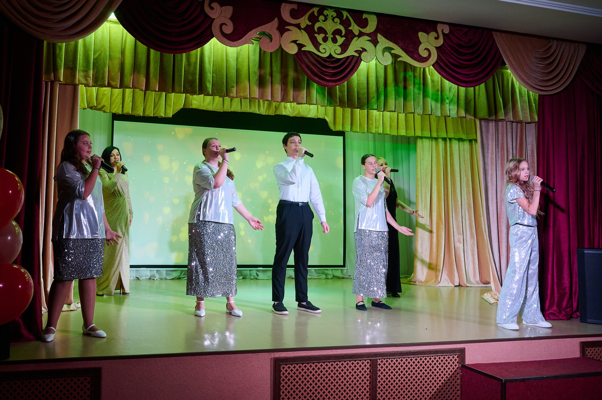 День матери Виноградный. Жизнь курорта Кабардинка в фотографиях