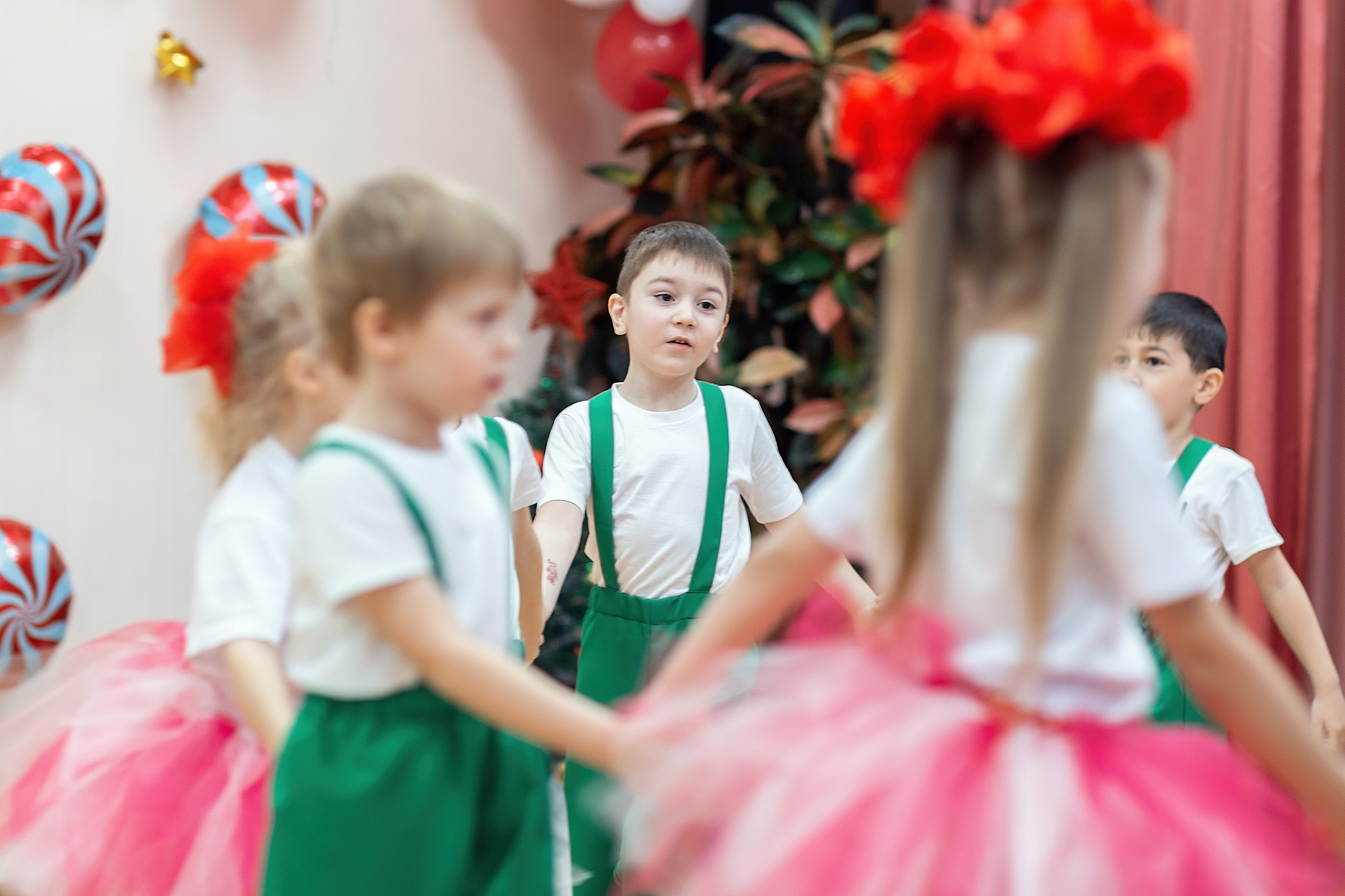 Утренник_"Карамельная фабрика» 2024. Семейный фотограф в Санкт-Петербурге