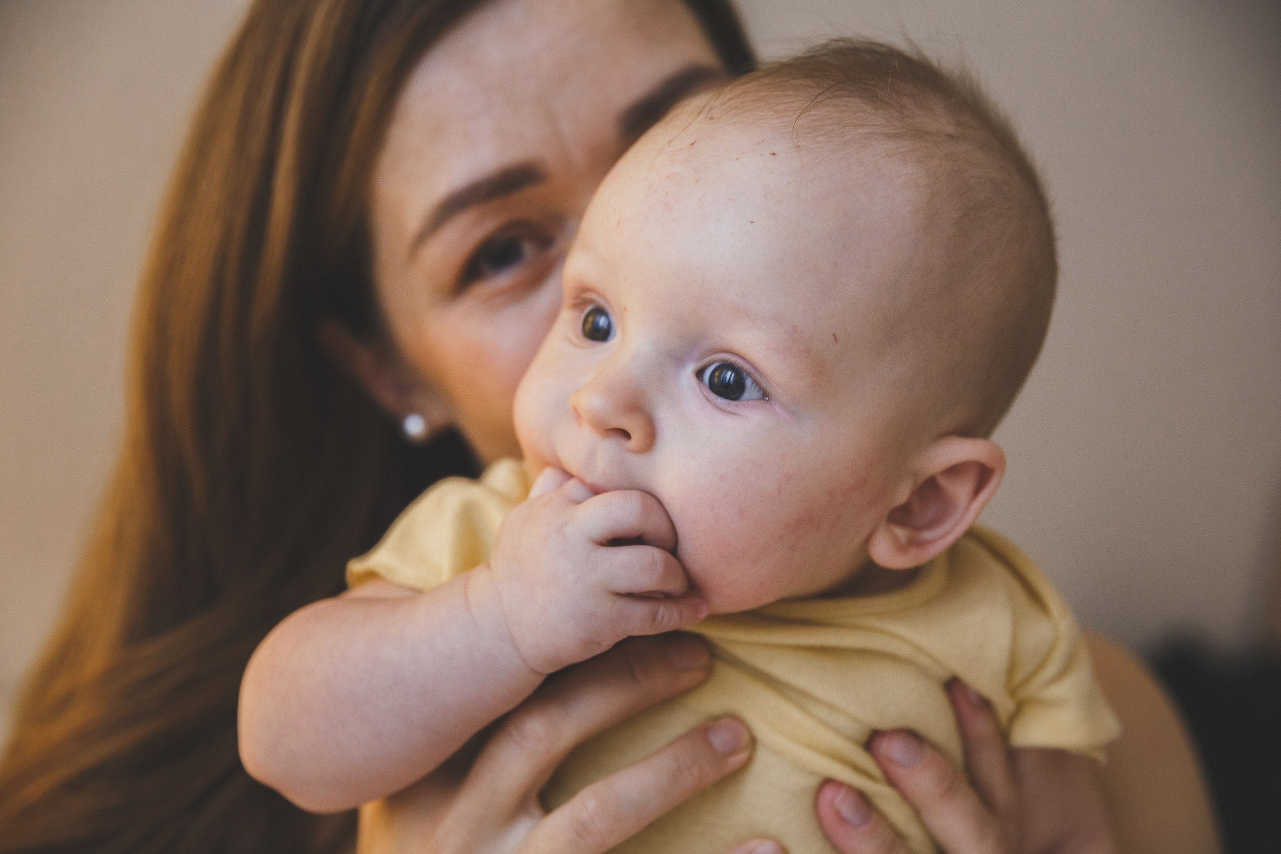 Домашняя фотосъемка грудного кормления. Семейный и школьный фотограф в Москве Анна Ткач