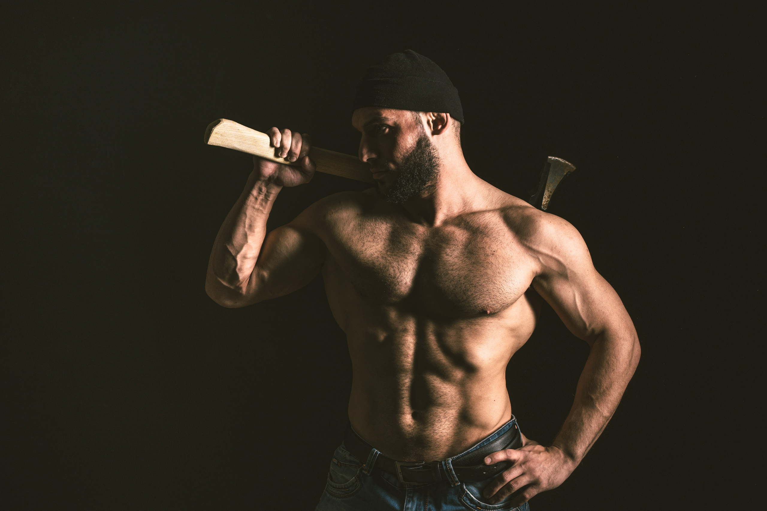 мужской портрет, низкий ключ