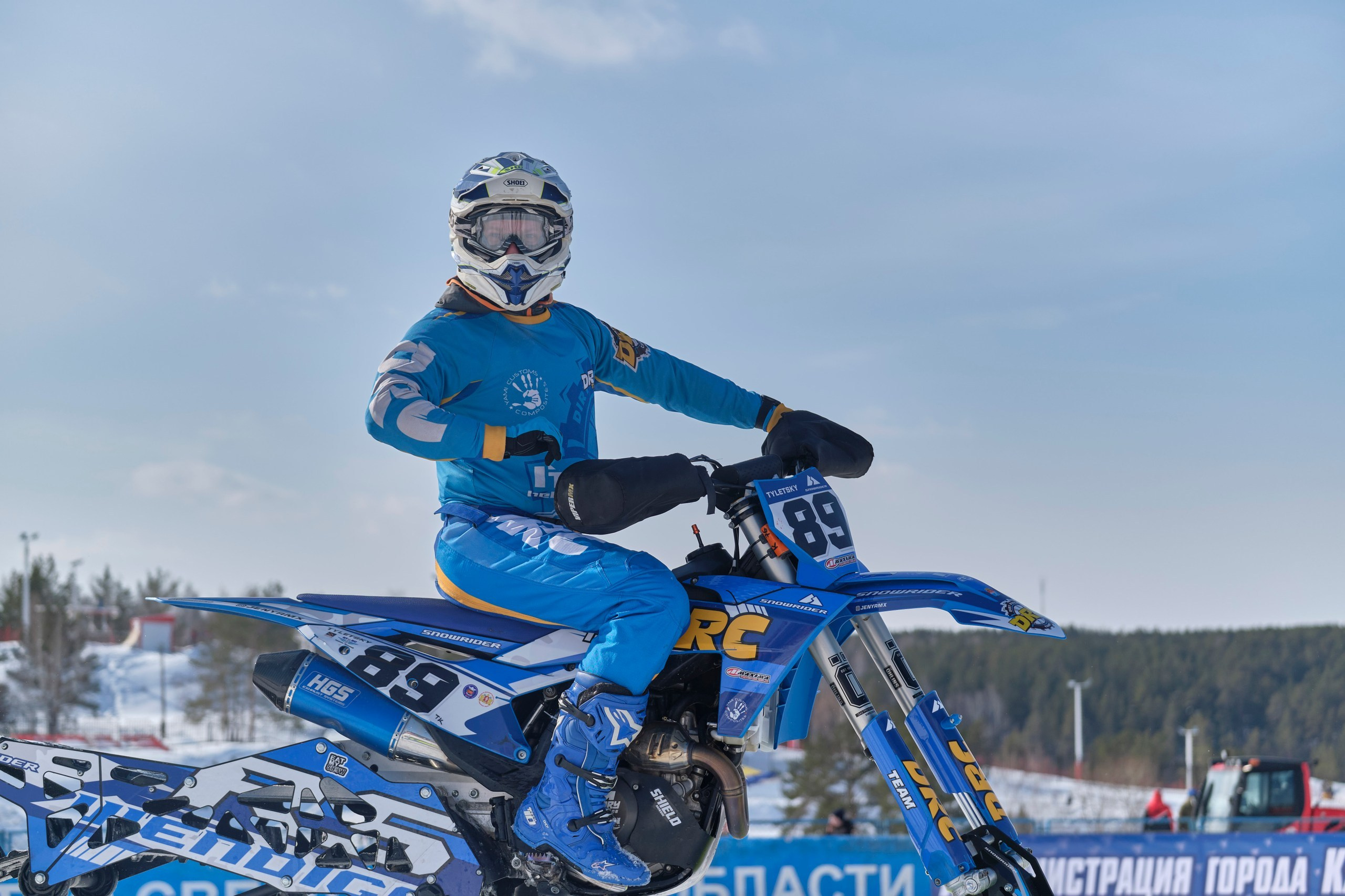 Соревнования по сноубайк кроссу и снегоходам. Свадьбы, Love Story, репортаж и портреты в Екатеринбурге