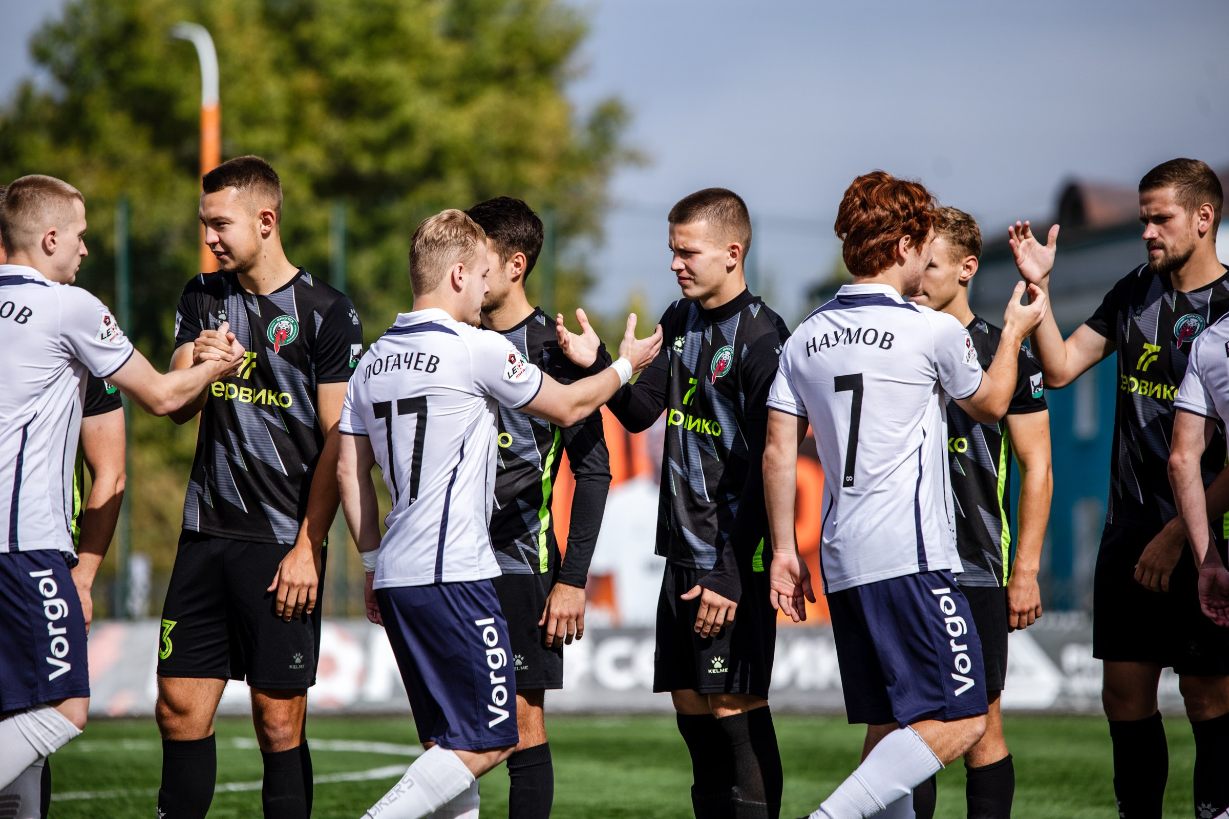 Первенство России по футболу LEON-Вторая лига Б | ФК Иркутск — Космос (Долгопрудный) | 14.09.25. Фотограф в Иркутске Евгения Айвазова