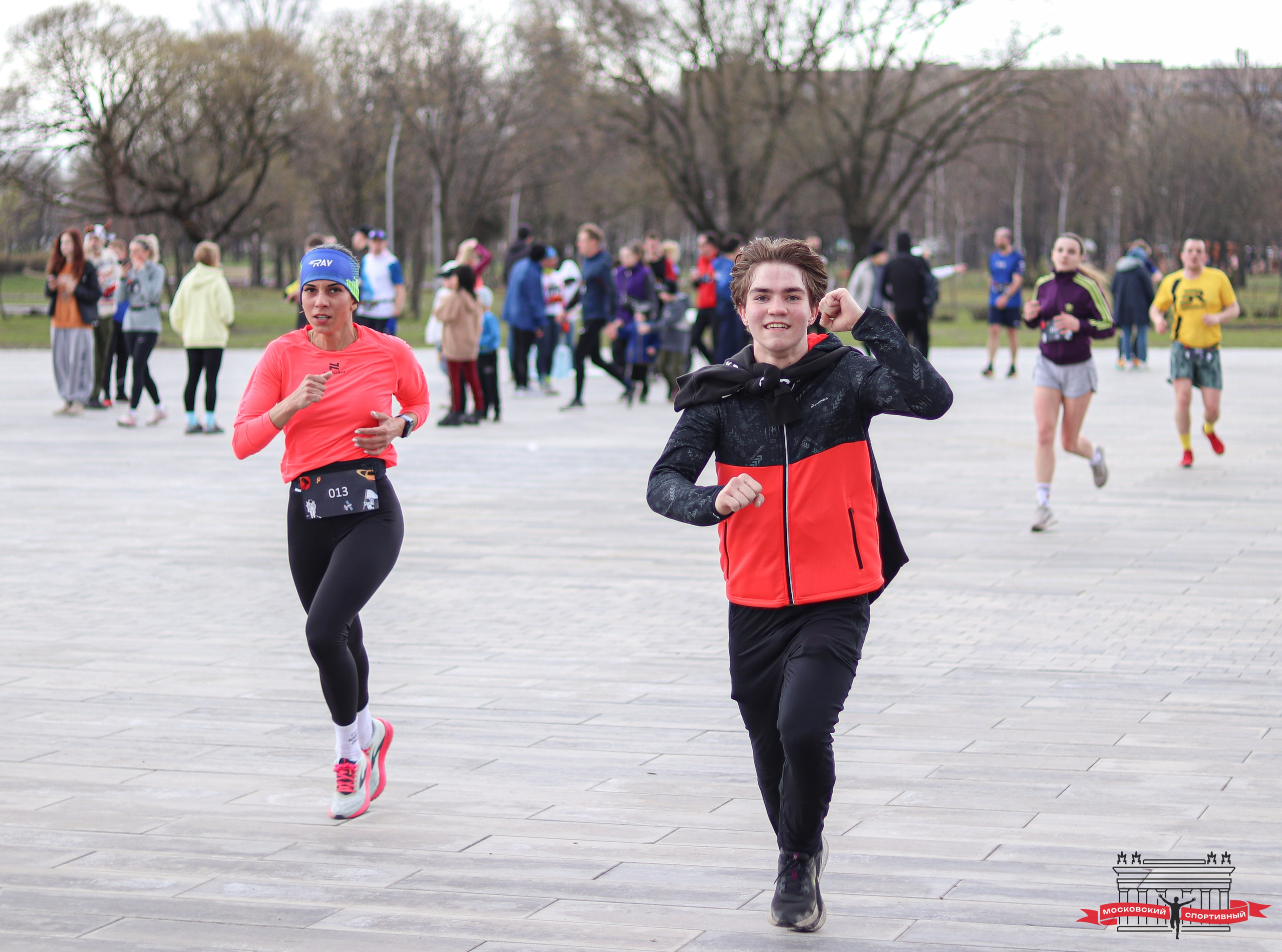 Московский Спортивный «КОСМИЧЕСКИЙ RUNOFF». Ивентный фотограф в Санкт-Петербурге Олег Комков
