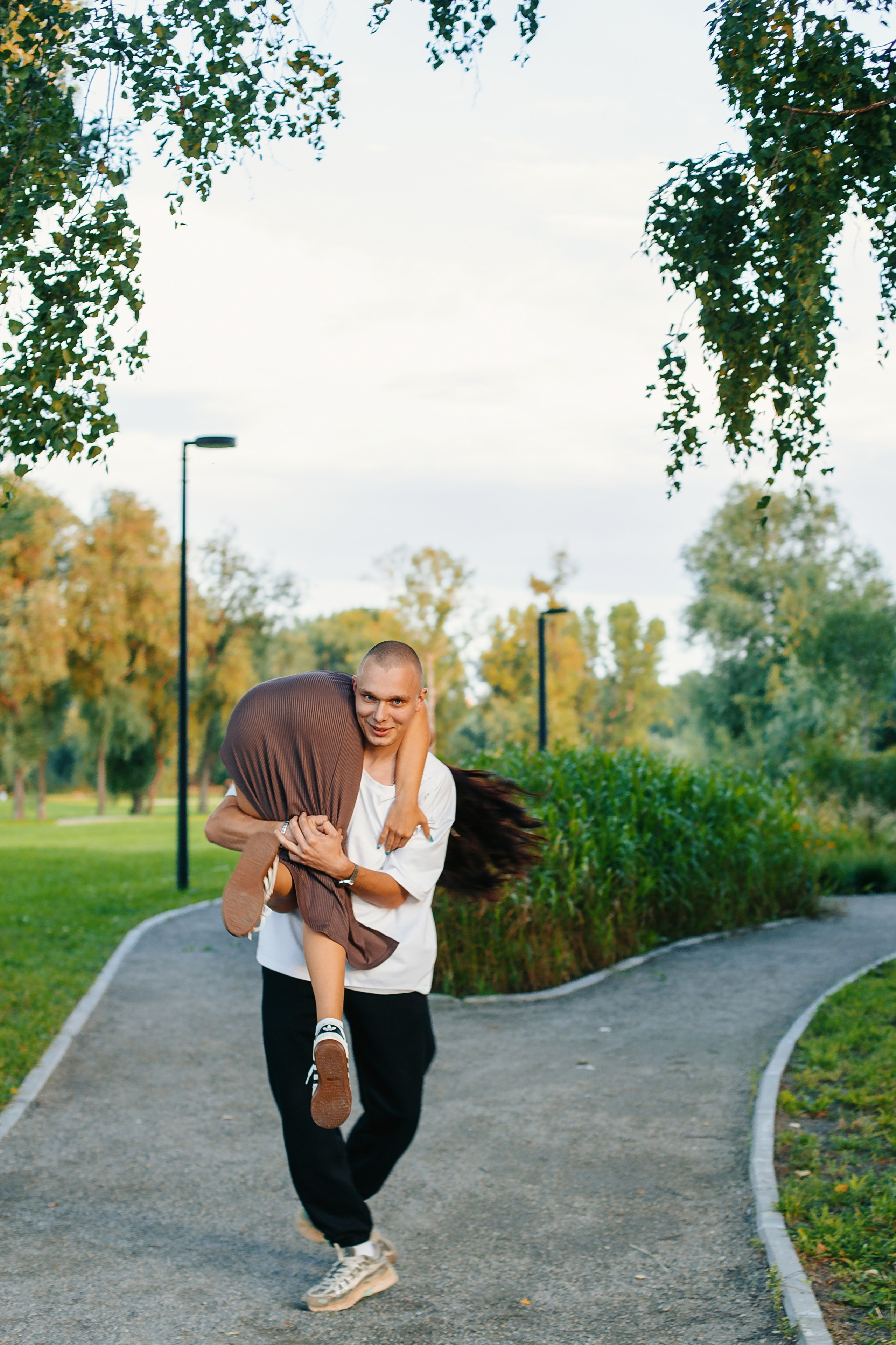 Даша и Данил. Выпускные альбомы Искитим, Бердск и Новосибирск Крюкова Елена