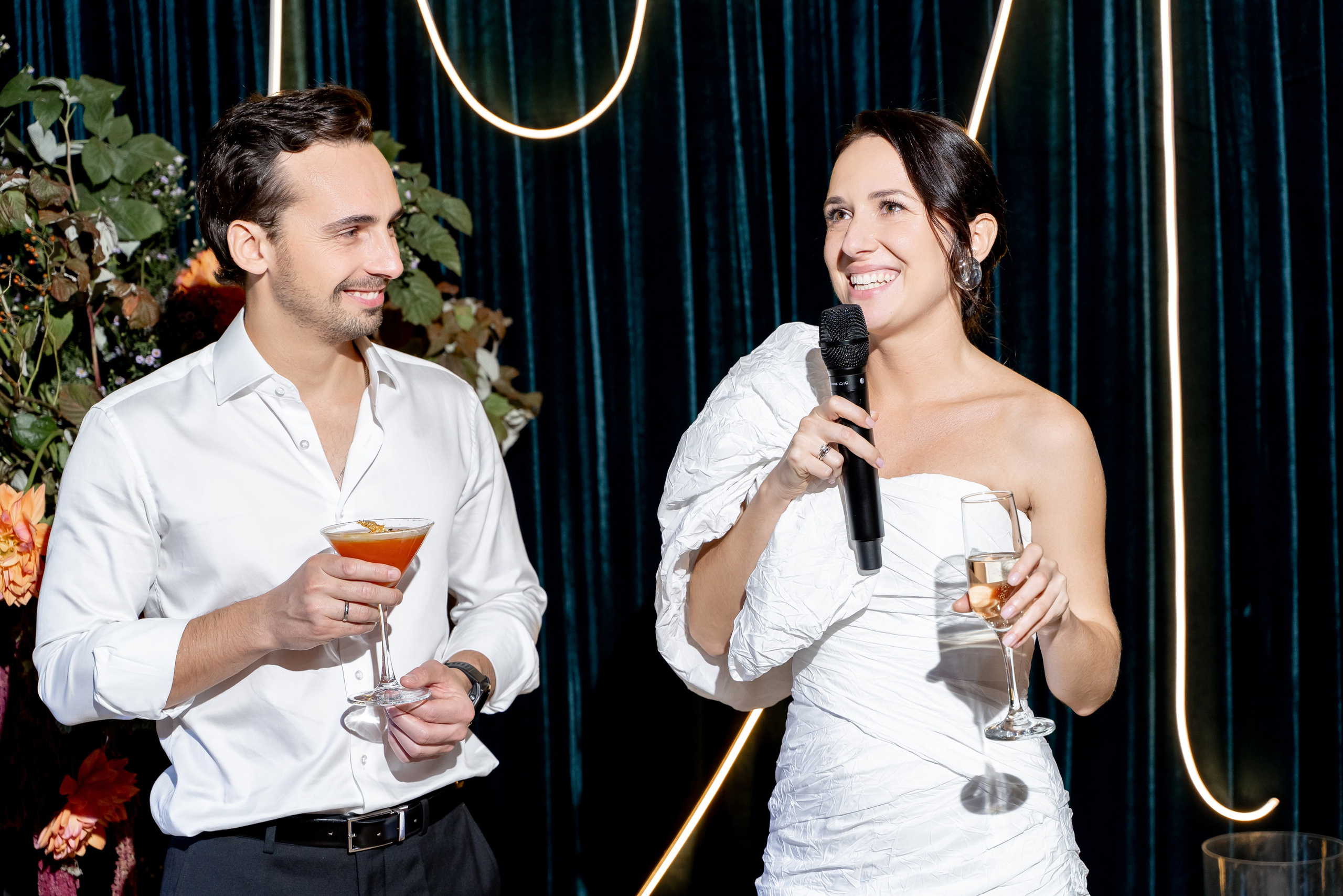 Репортаж мероприятия, репортажная съемка в Москве и Московской области, фотограф на мероприятие, фотосъемка юбилея, репортаж свадьбы, event, фотосессия на фотозоне, фотограф на юбилей, фотограф на день рождения, репортажный фотограф, съемка мероприятия, съемка на фотозоне, фотограф на корпоратив, фотограф на свадьбу, фотограф на детский праздник, фотограф на выпускной. Свадебный репортаж в лофте.