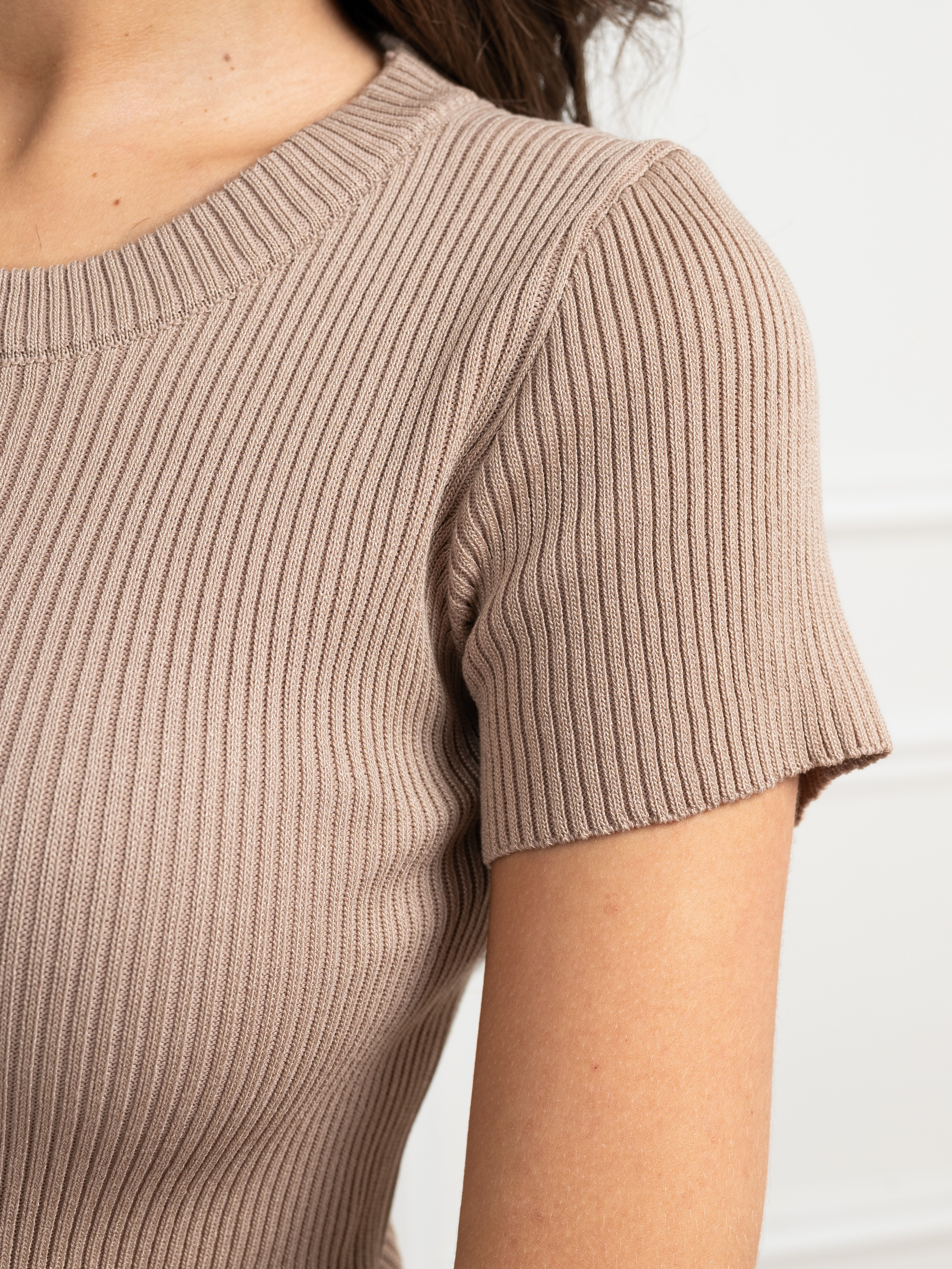 Футболки. Предметный фотограф, фото для маркетплейсов Пятигорск, КМВ