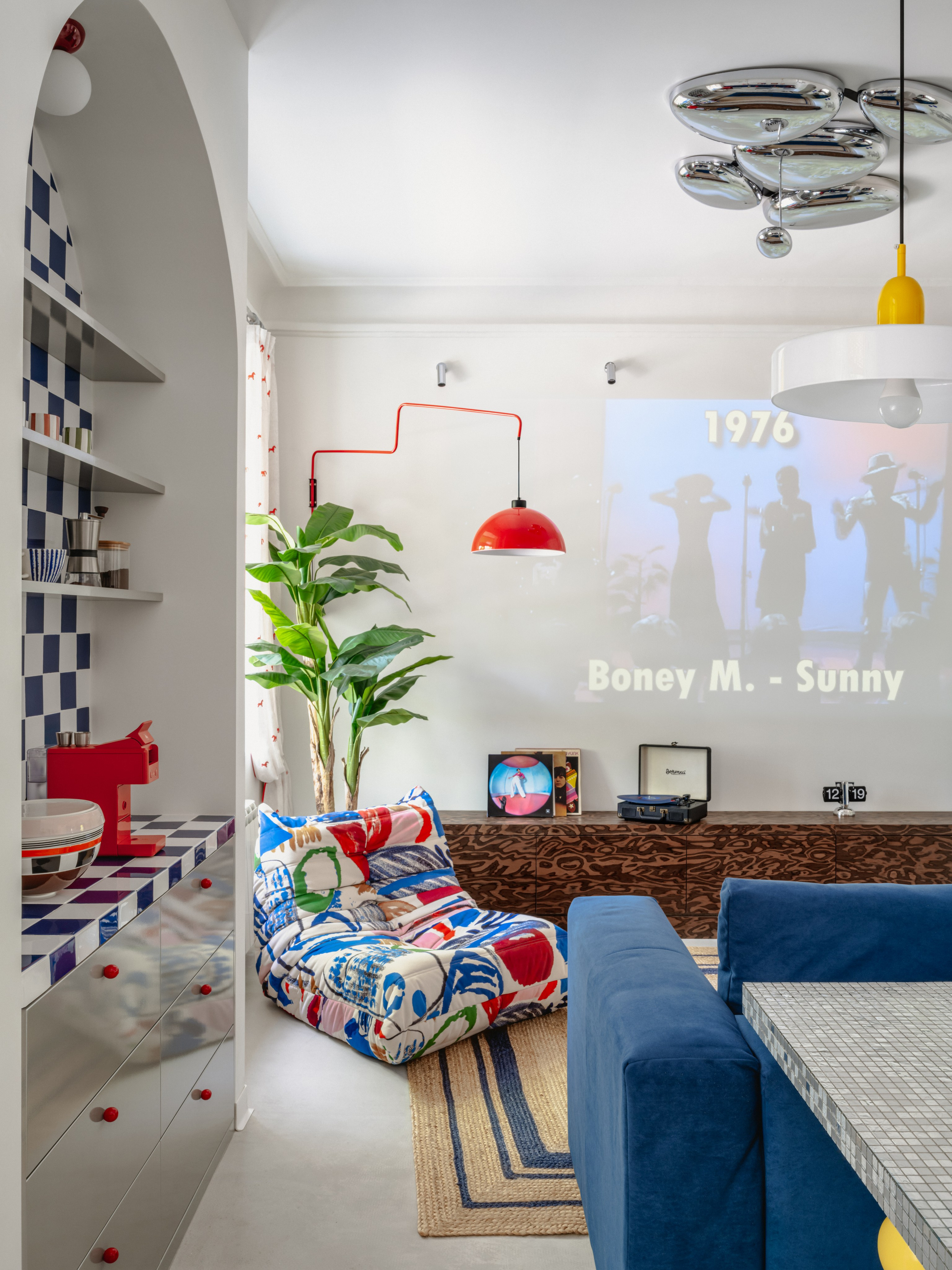 Зарина Низамудинова — Алматинская сталинка. Roman Yakunin — interior photographer in Almaty, Kazakhstan