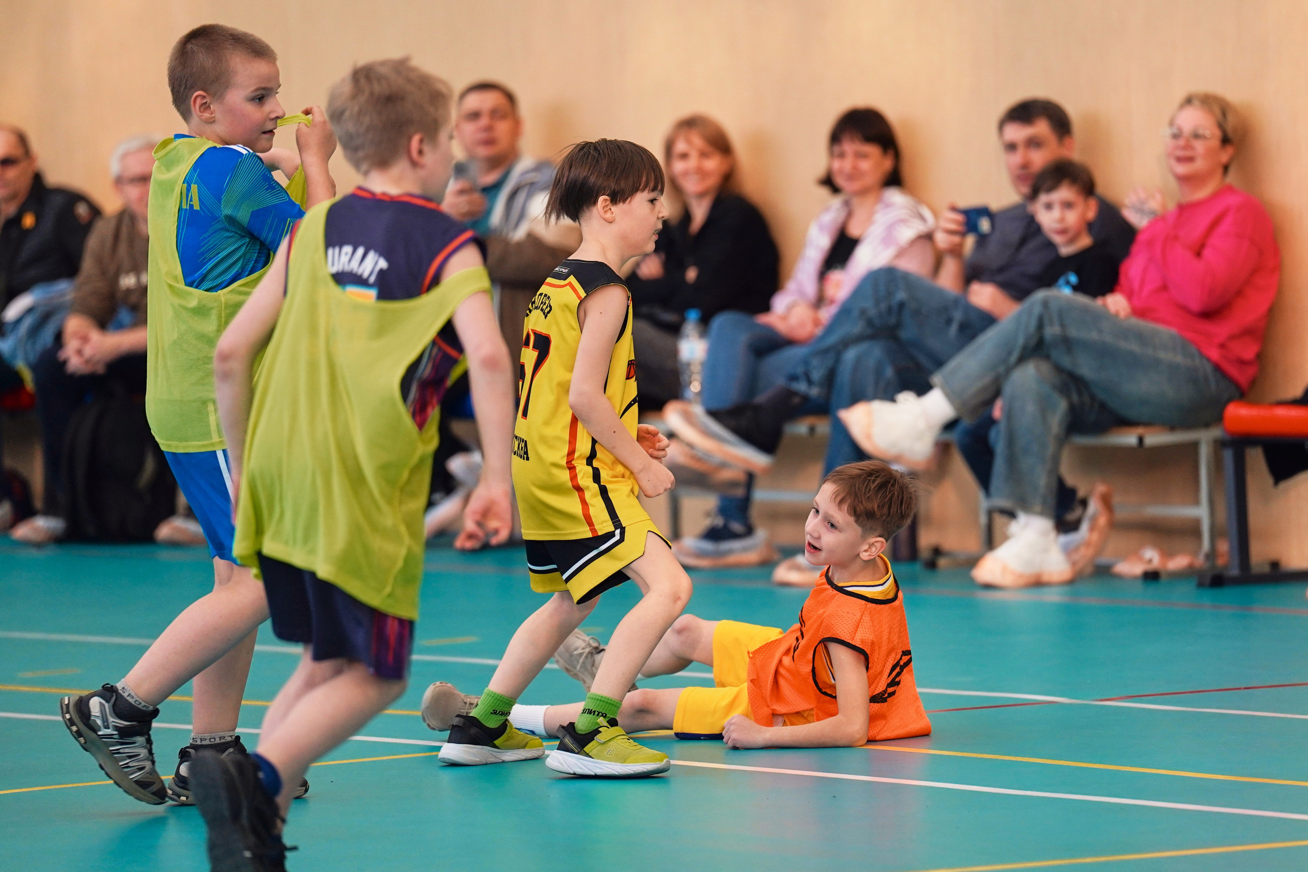 Репортаж с баскетбола (дети). Портретный и репортажный фотограф Вадим Эпов