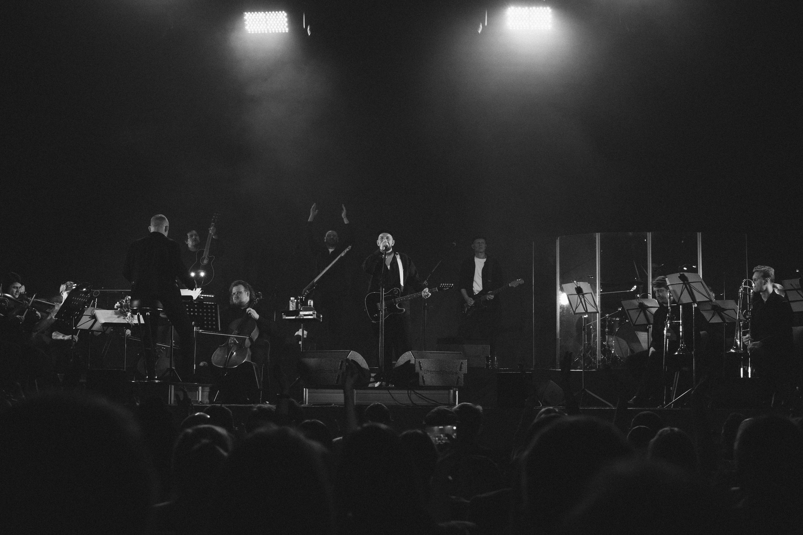 Сергей Бобунец в Красноярске 18.03.26. Фотограф Красноярск съемки лавстори, фотосессия в студии, портретная съемка, творческие фотосессии