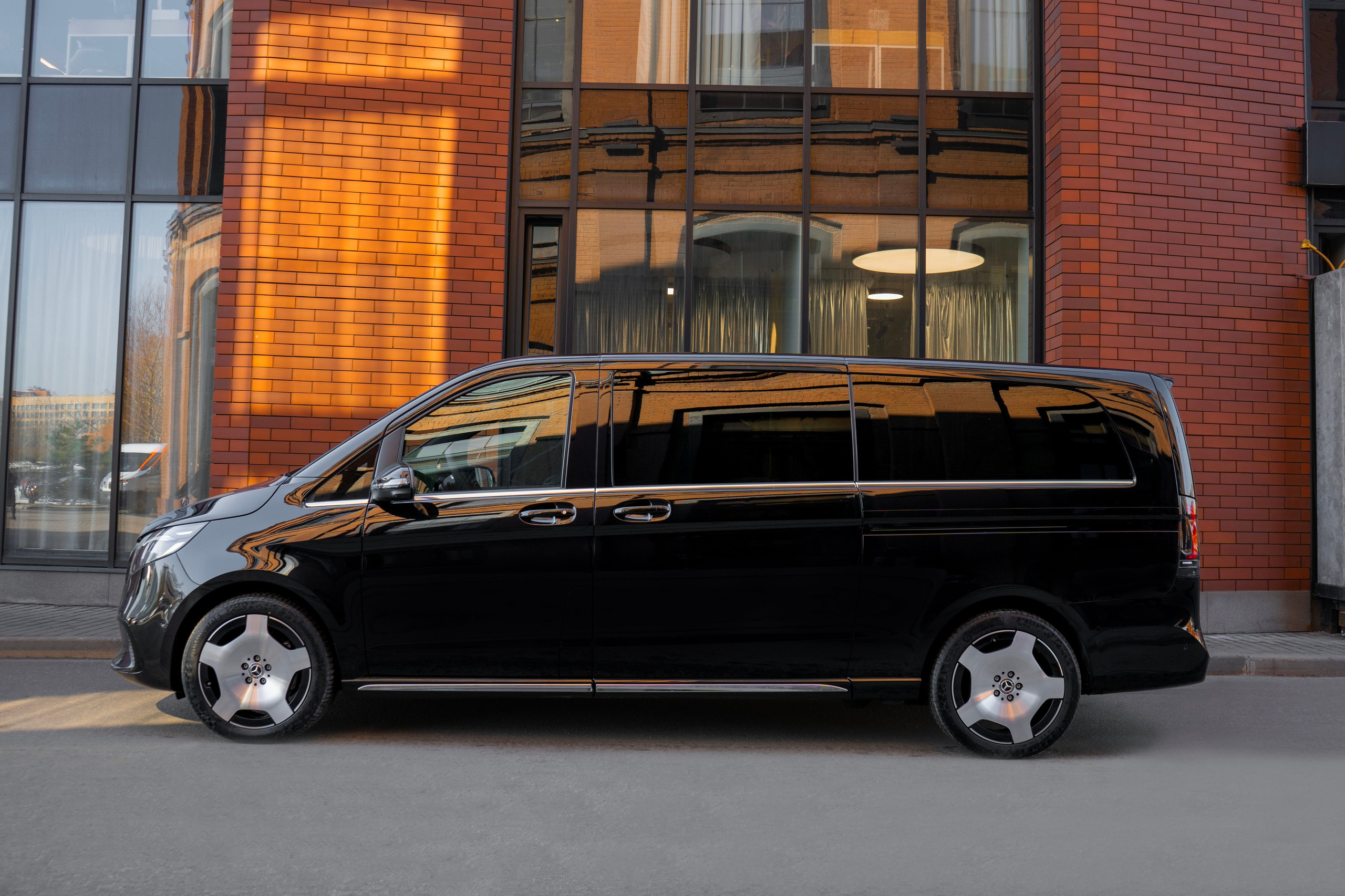 Mercedes-Benz V-class