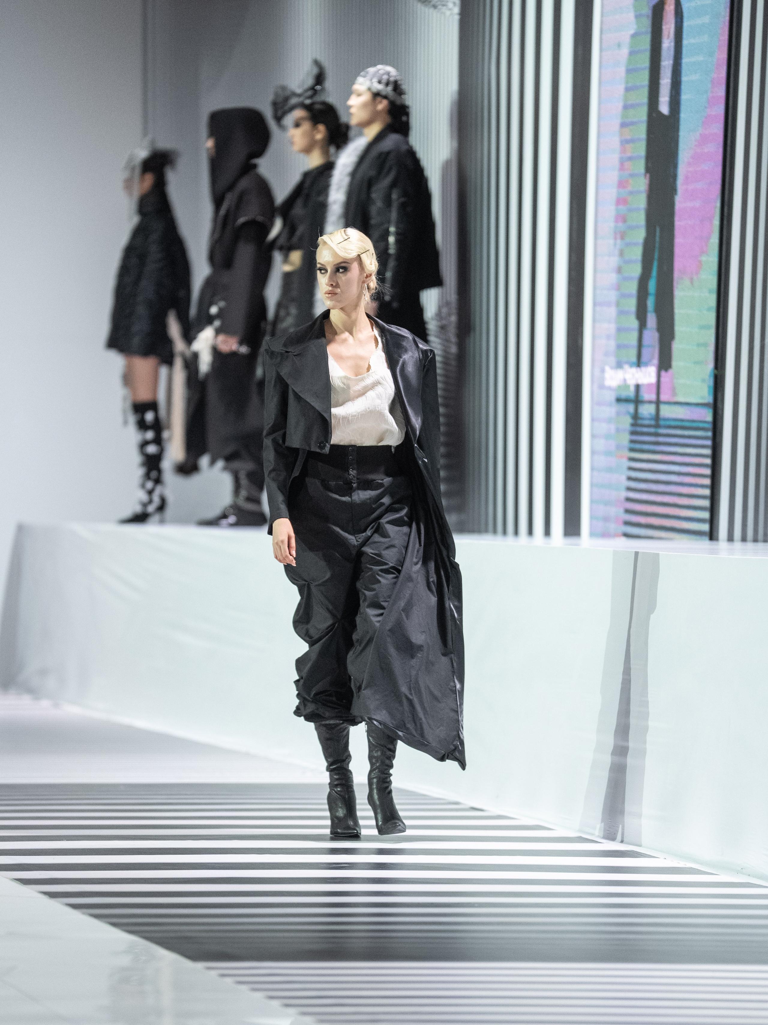 New Generation-OPEN WAY. Сайт Алматинского НЮ АРТ, будуар и фэшн фотографа Дениса Карпенко