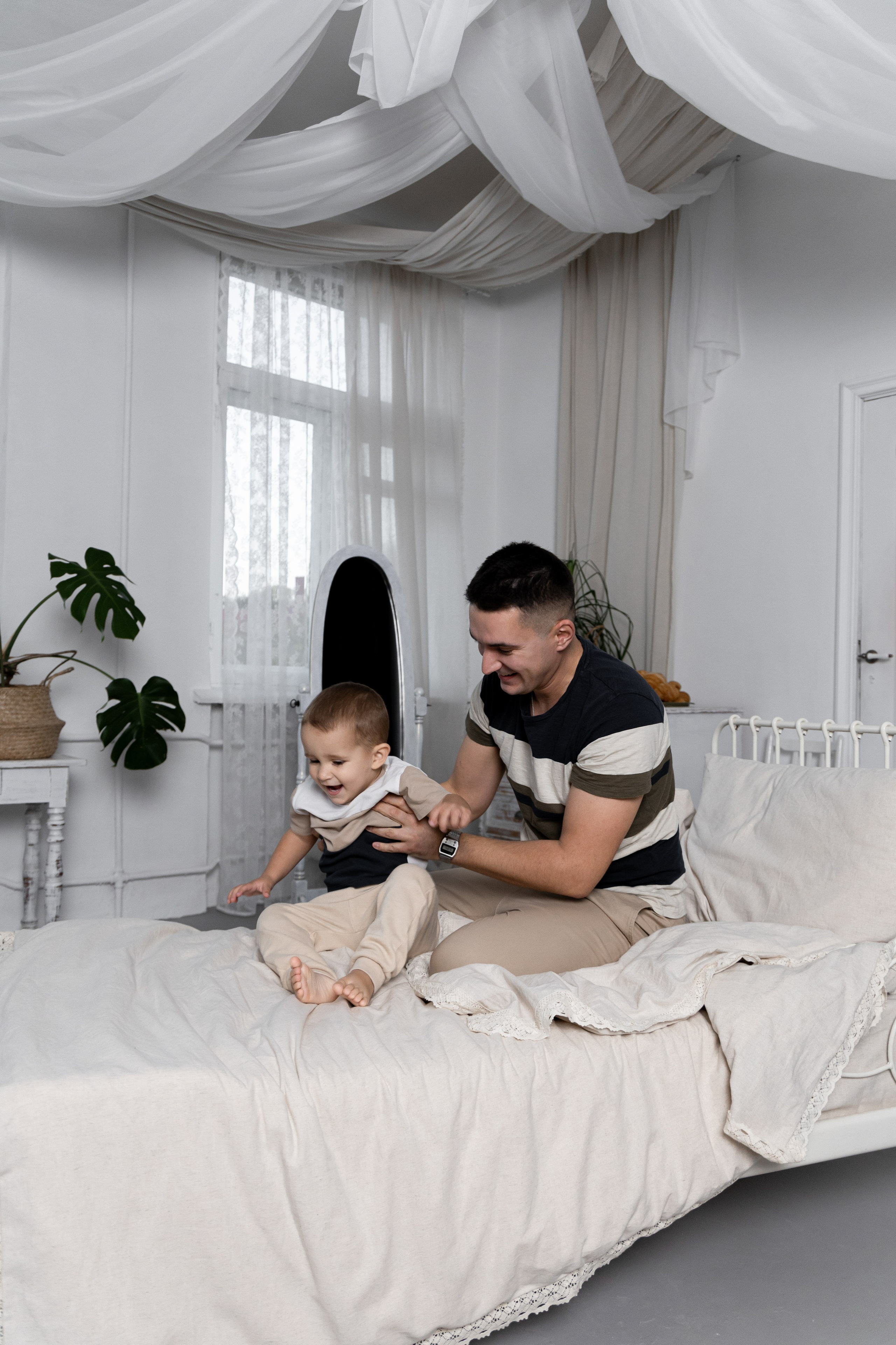 Александра и Даниил со своими детьми: Евой и Артуром. Фотограф в Калининграде Сокирко Светлана