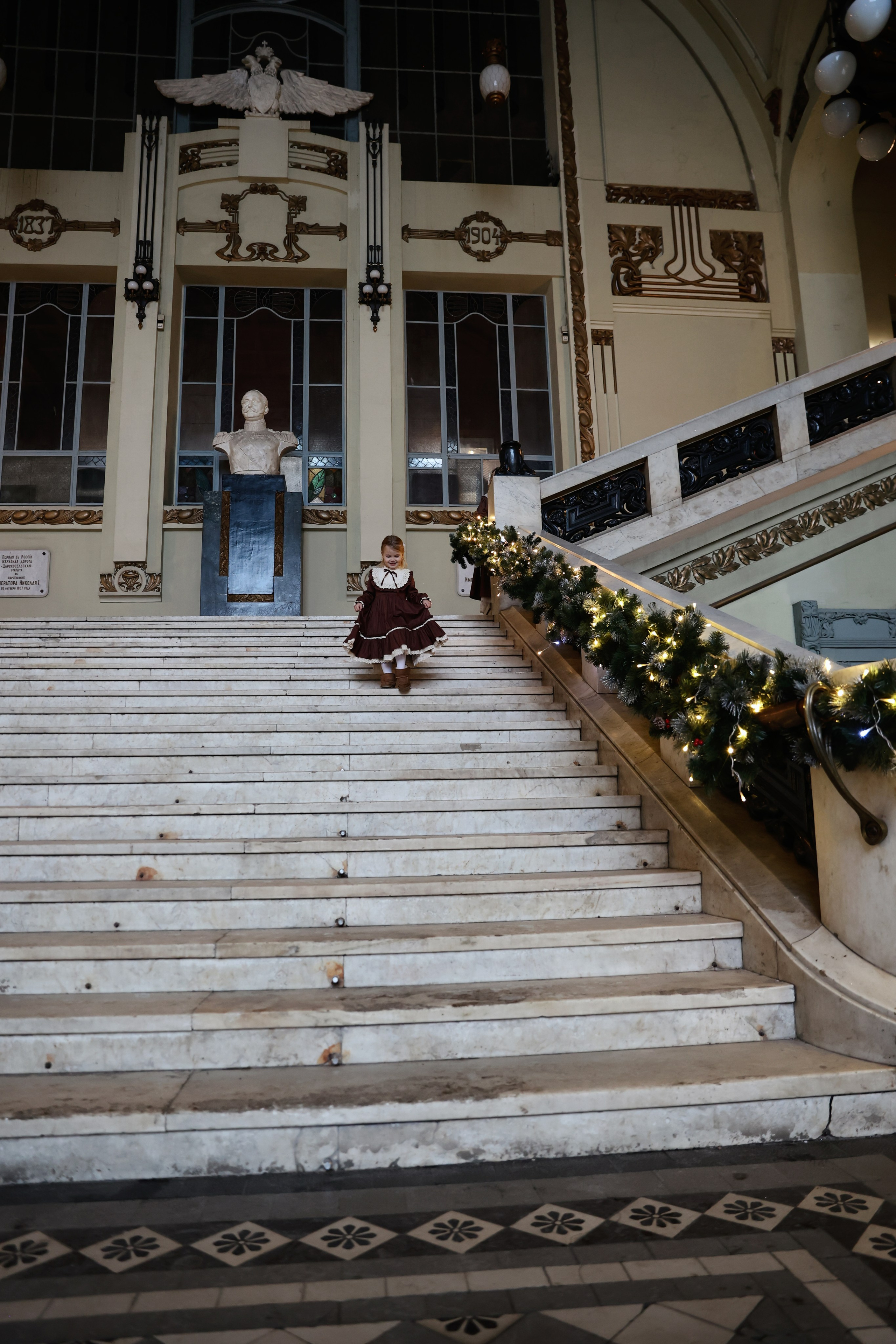 Ретро съемка на Витебском вокзале. Фотограф — Татьяна Кириллова, г. Санкт-Петербург