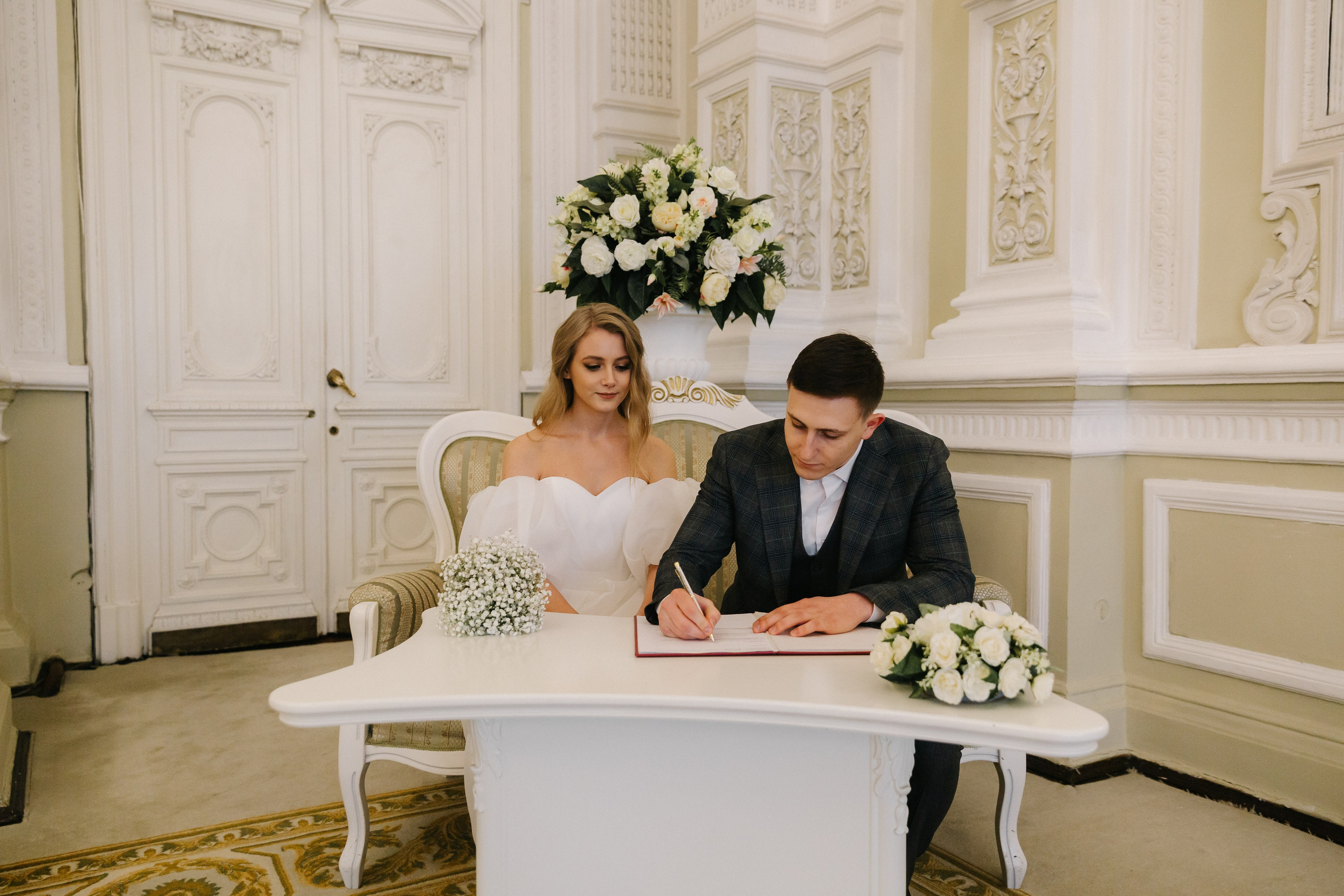 ДВОРЕЦ № 1 | Март, Исаакий, Английская набережная. Свадебный фотограф в Санкт-Петербурге Полина Корзухина