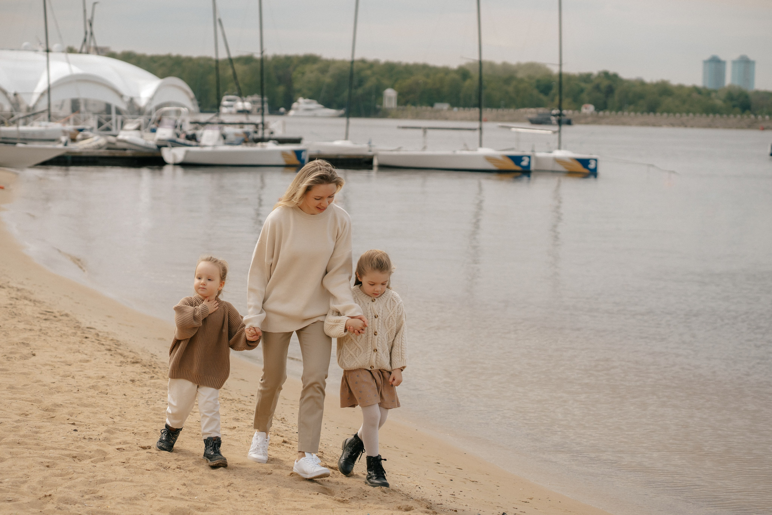 Света, Вася, Аня, Диана. Семейный фотограф Москва