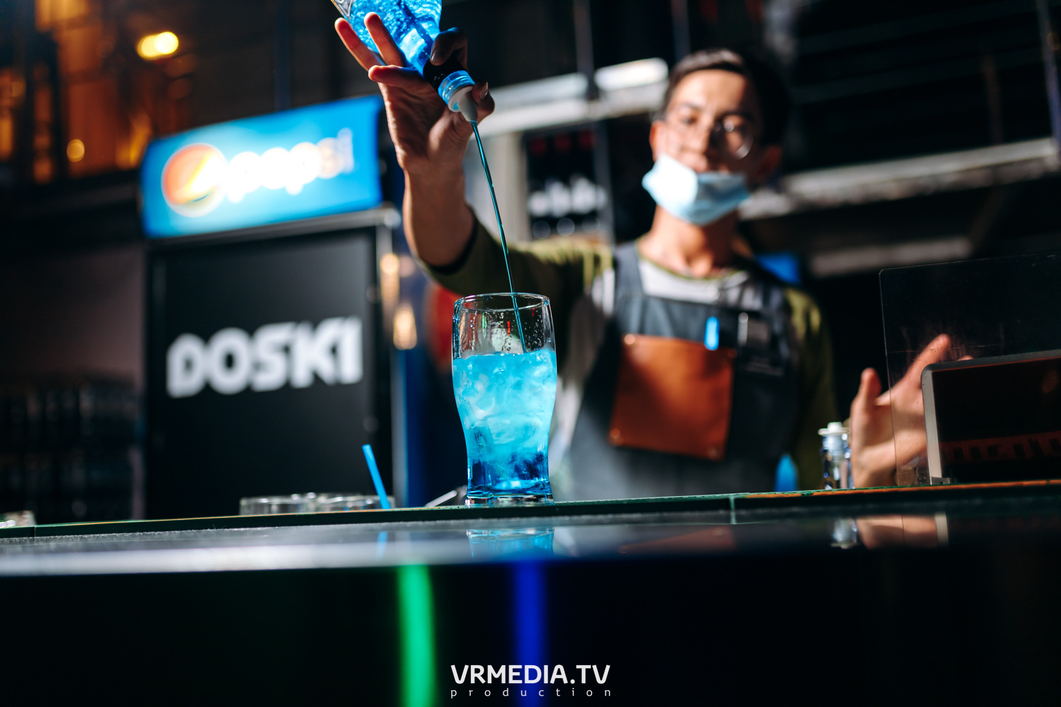 Выходные в баре «DOSKI»