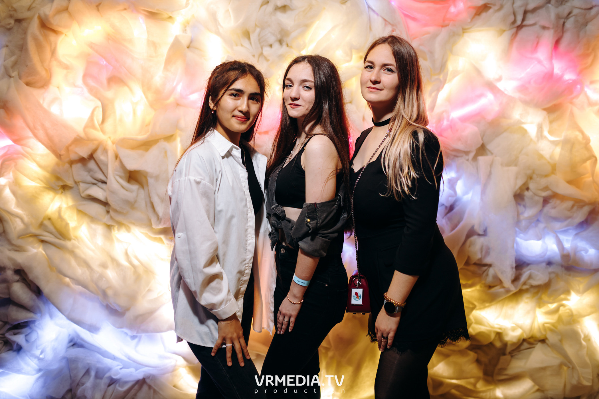 Ночь, Рейв и Мед