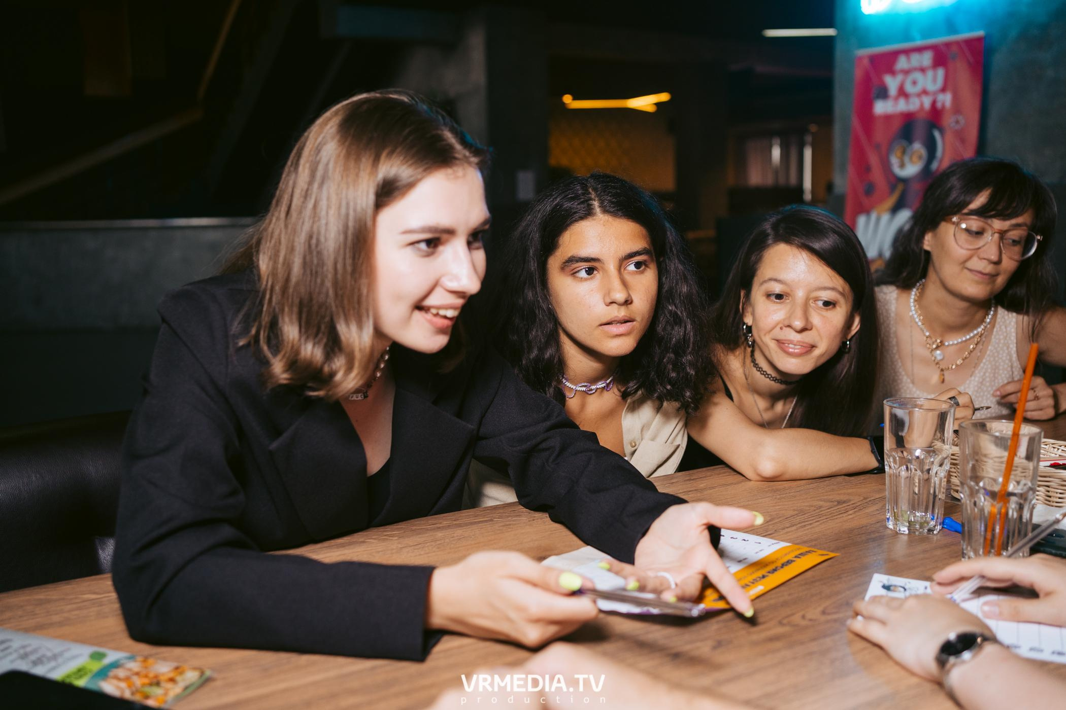 WoW QuiZ в баре «DOSKI»