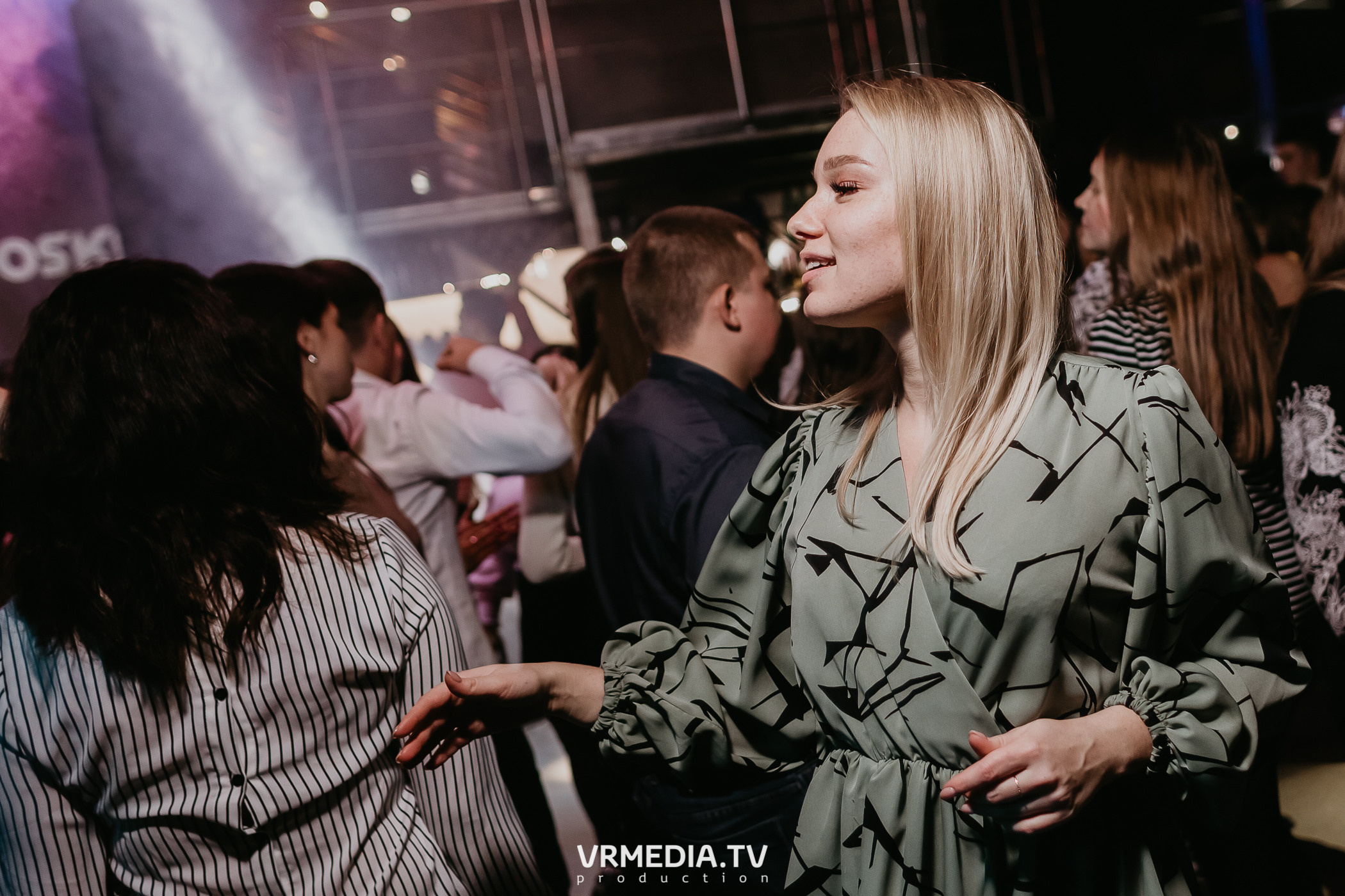 Выходные в баре «DOSKI»