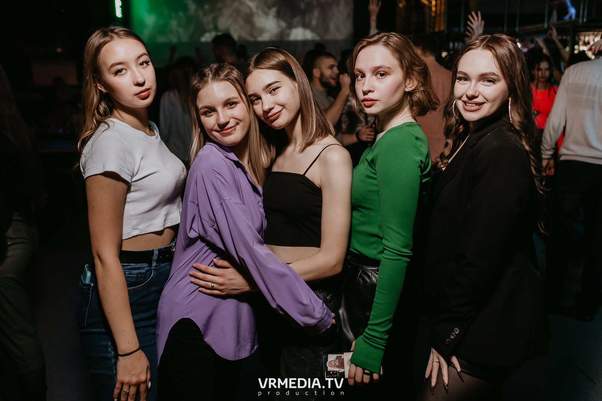 Выходные в баре «DOSKI»